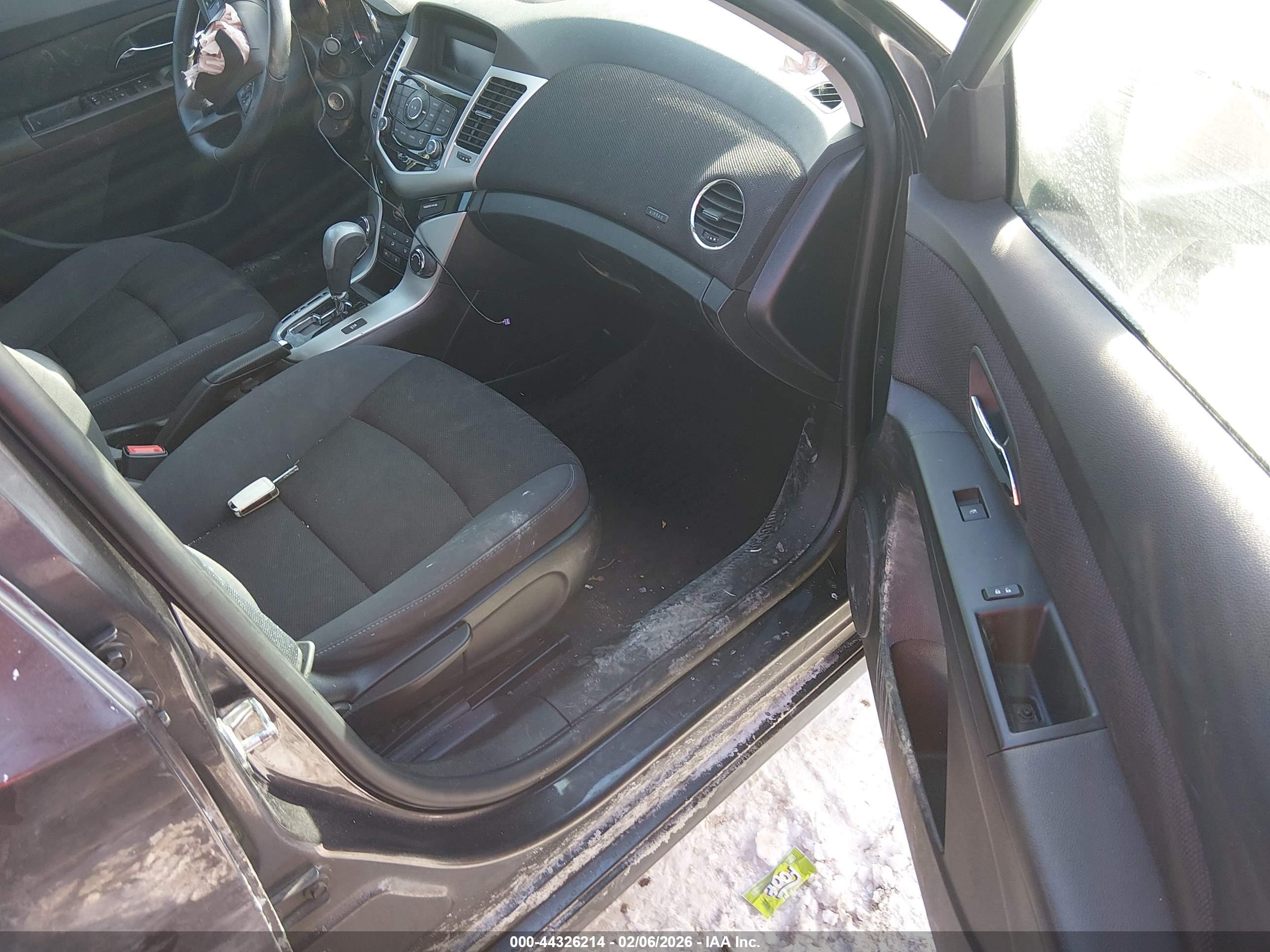 CHEVROLET CRUZE image 5