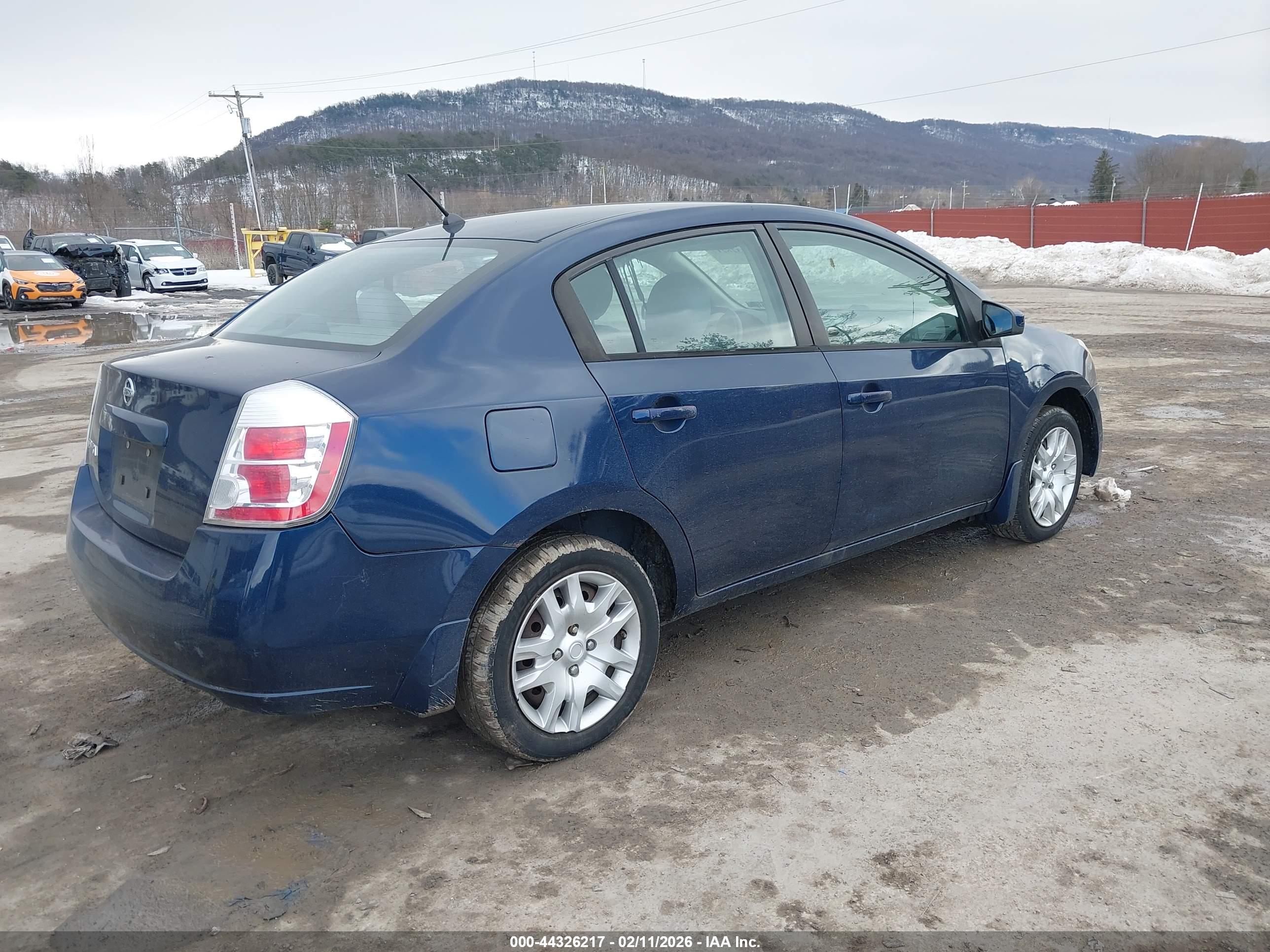 NISSAN SENTRA image 4