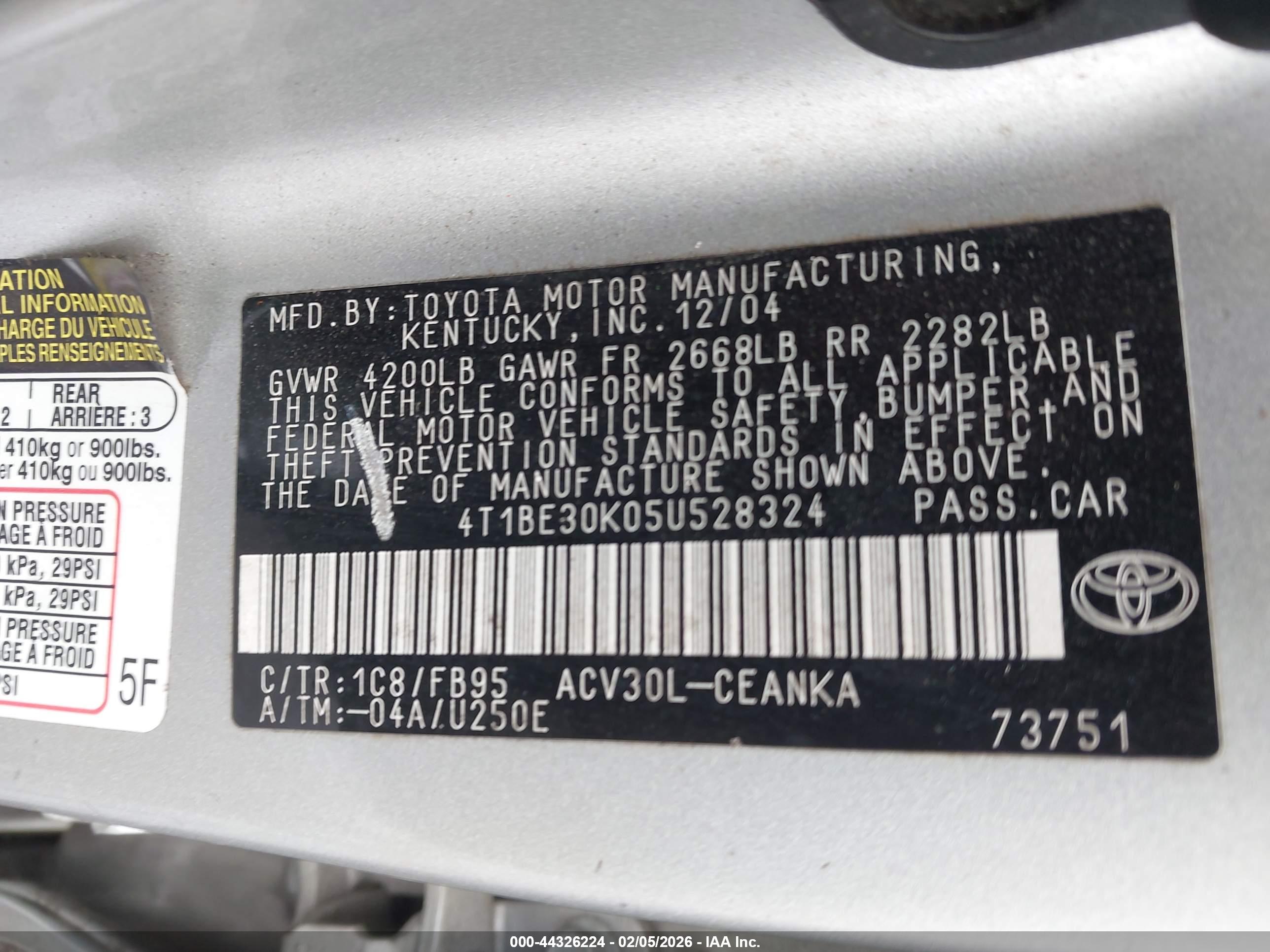 TOYOTA CAMRY image 9