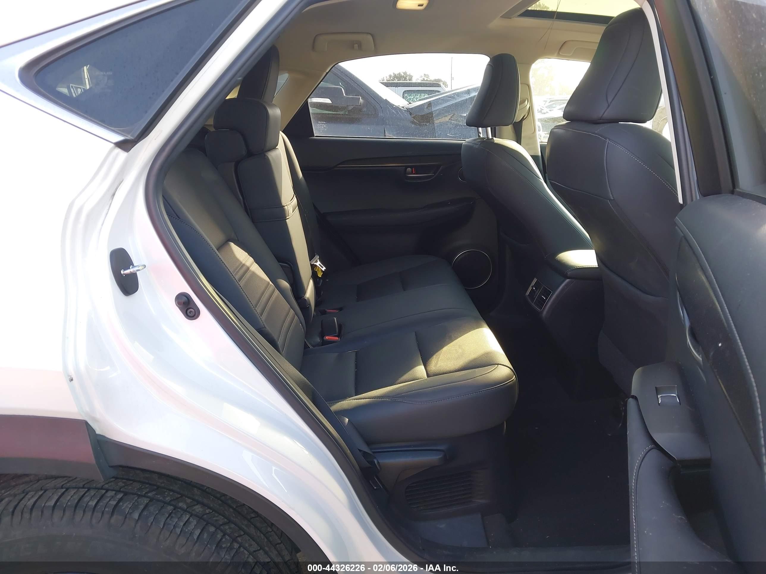 LEXUS NX image 8