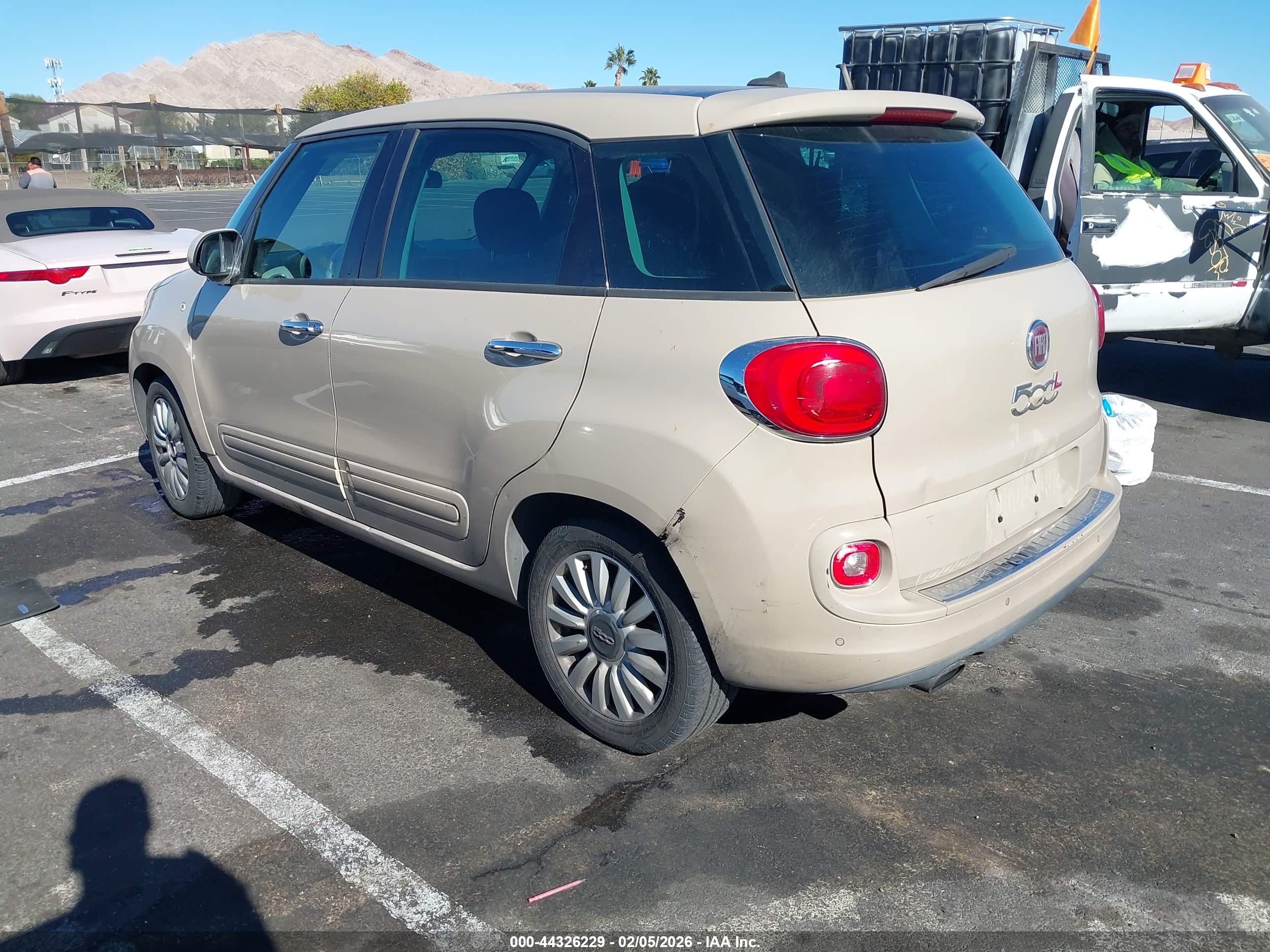 FIAT 500L image 3