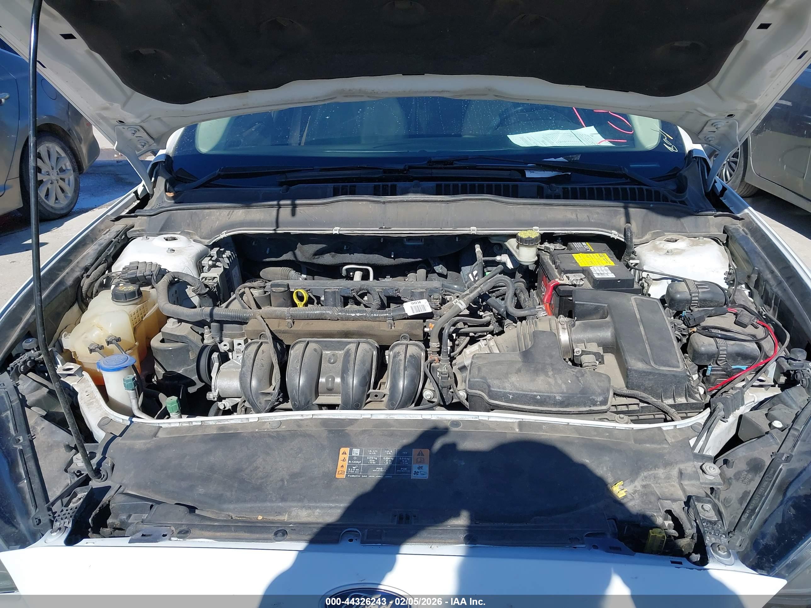 FORD FUSION image 10