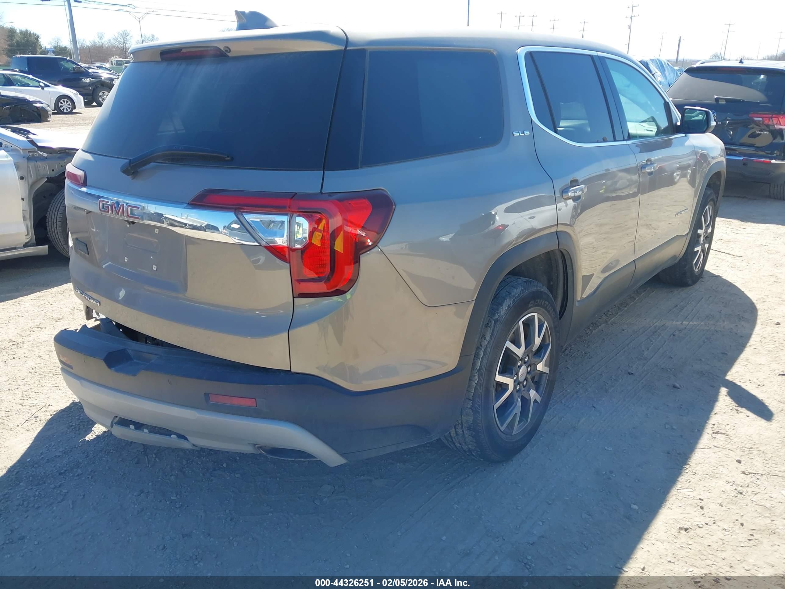 GMC ACADIA image 4