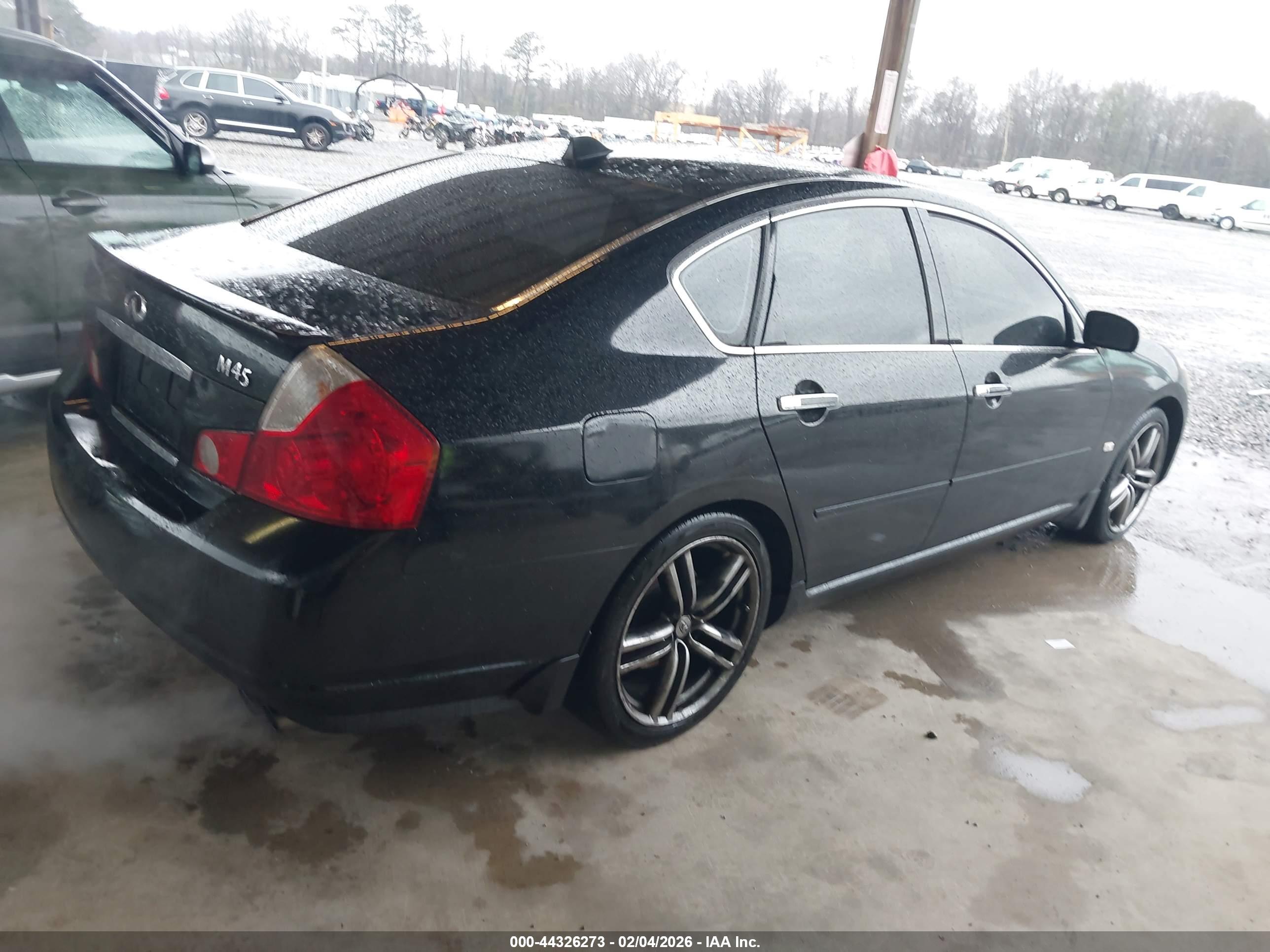 INFINITI M45 image 4