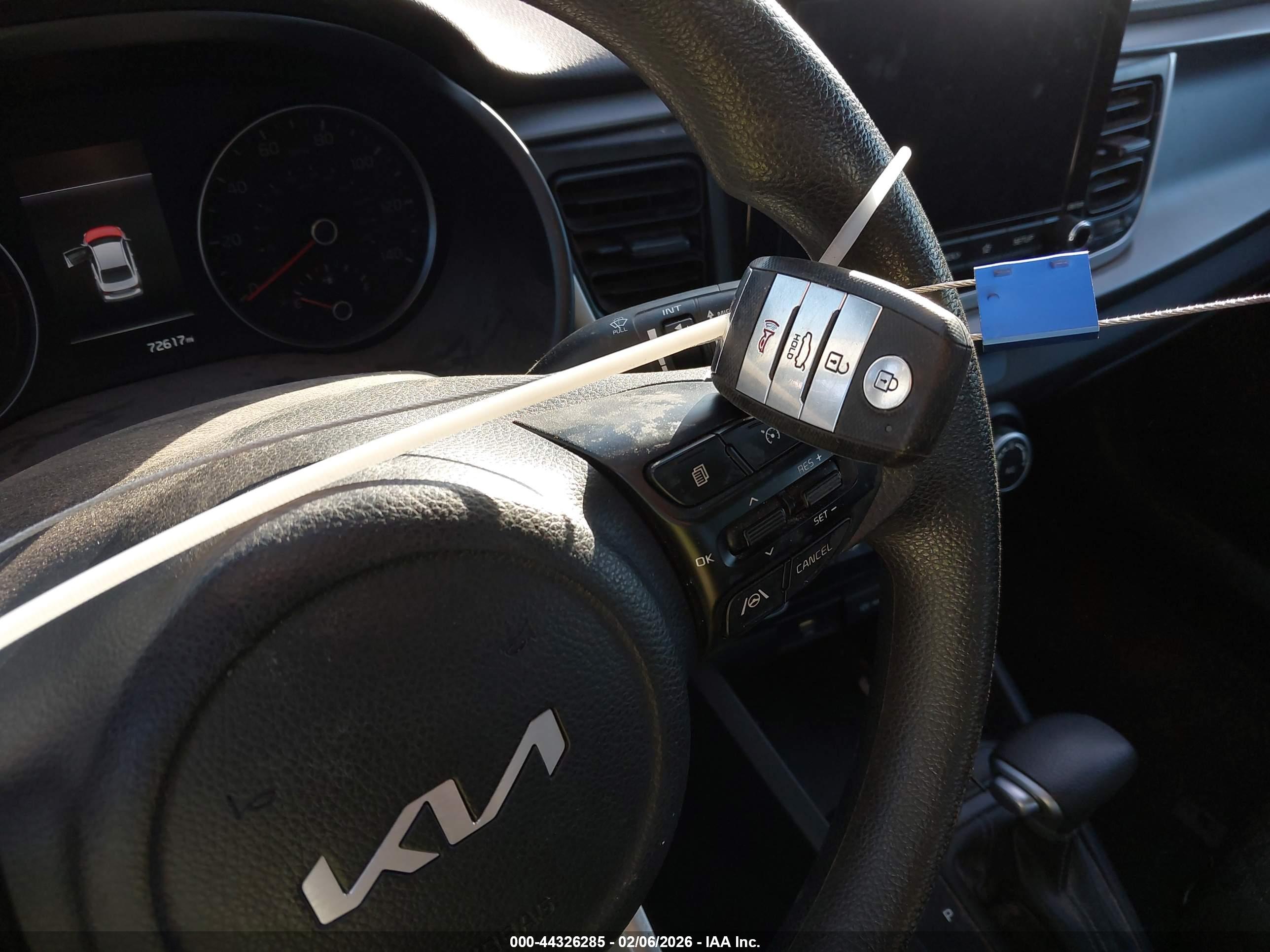 KIA RIO image 11