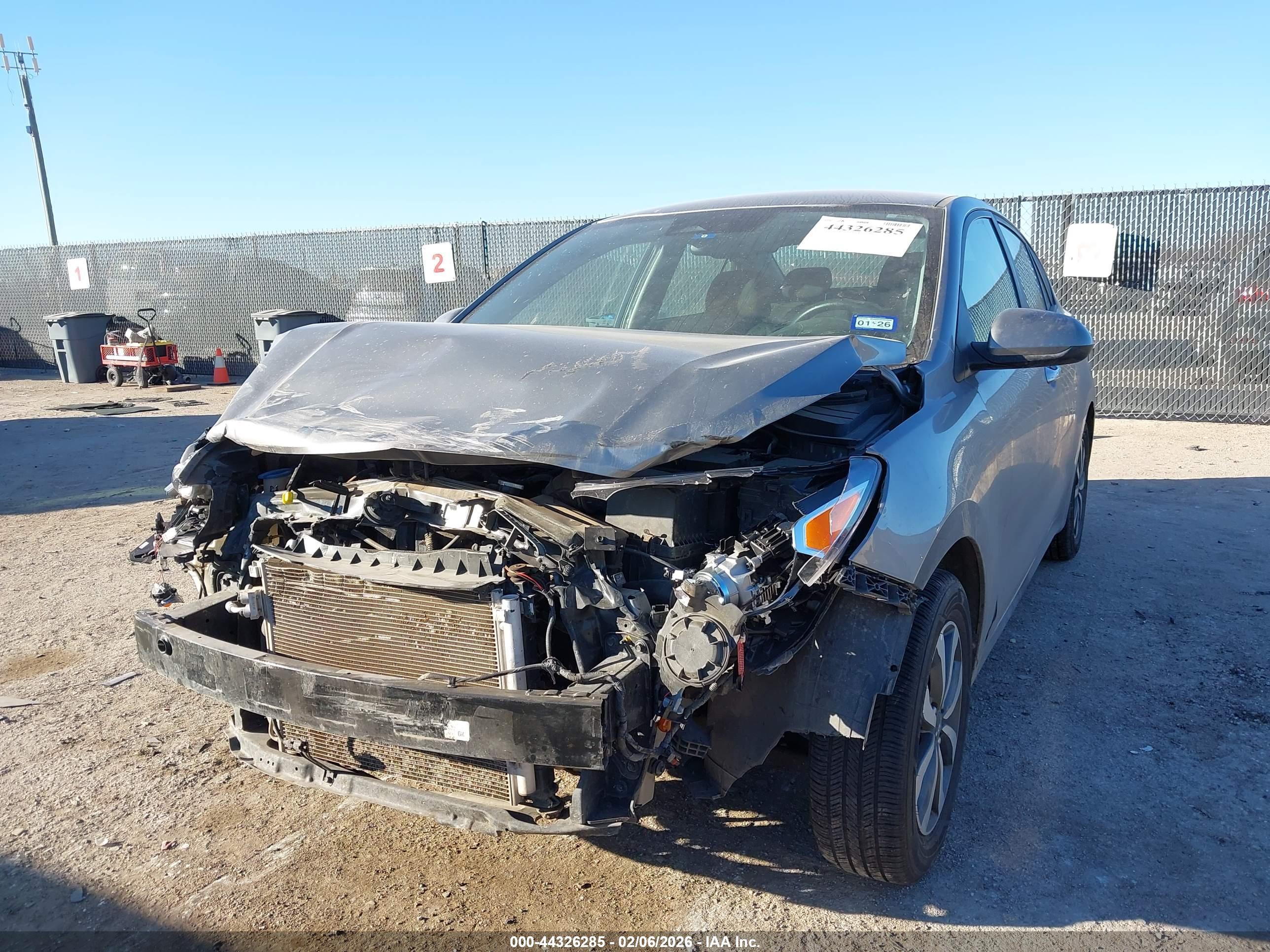 KIA RIO image 2