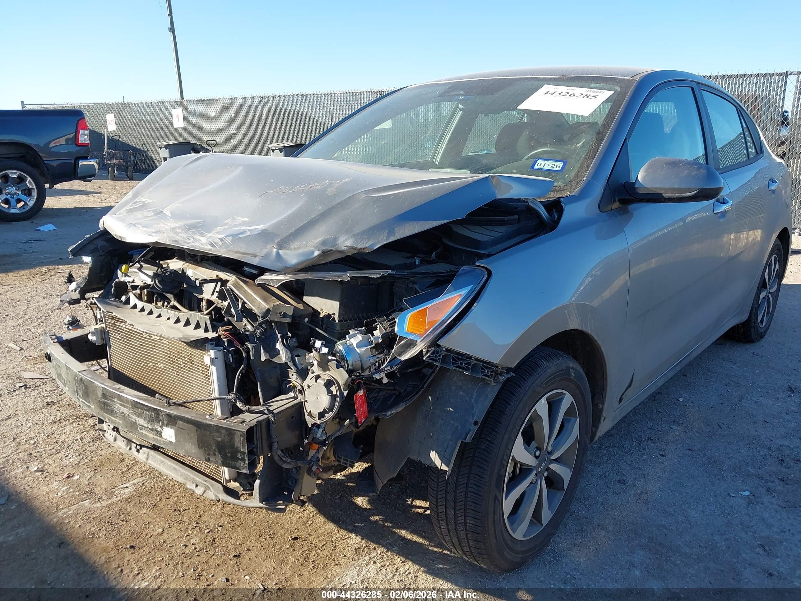 KIA RIO image 6