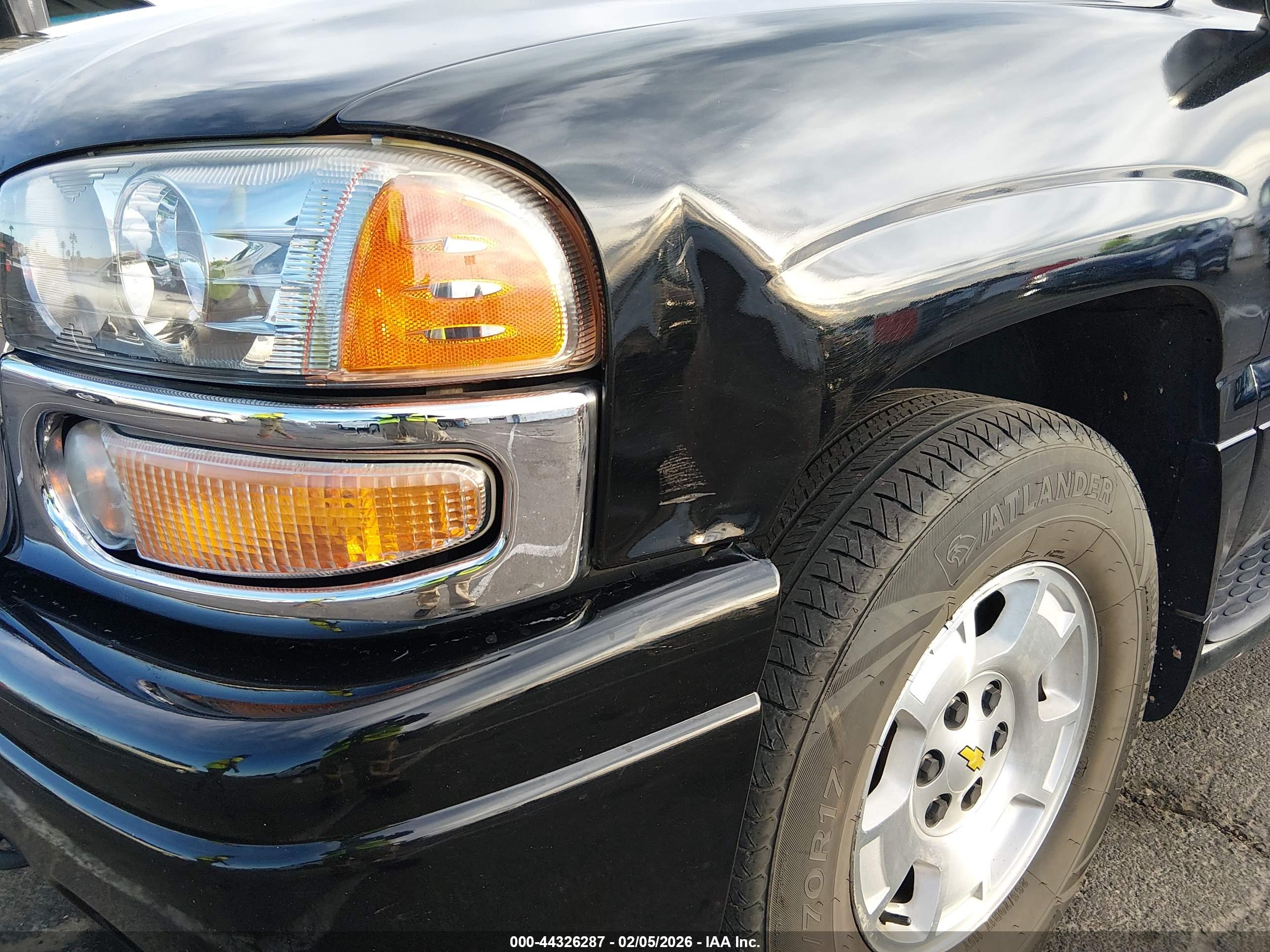 GMC YUKON image 6