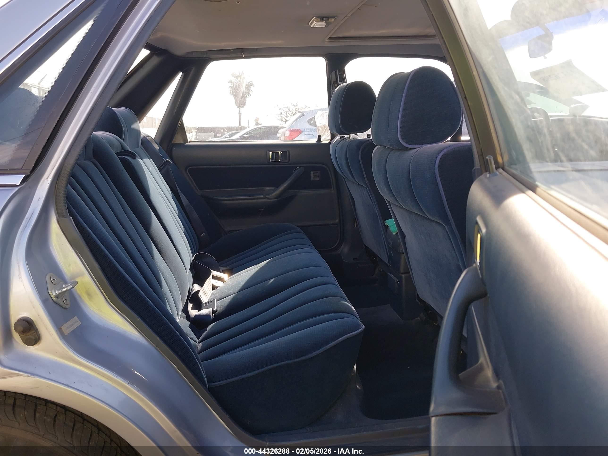 TOYOTA CAMRY image 8