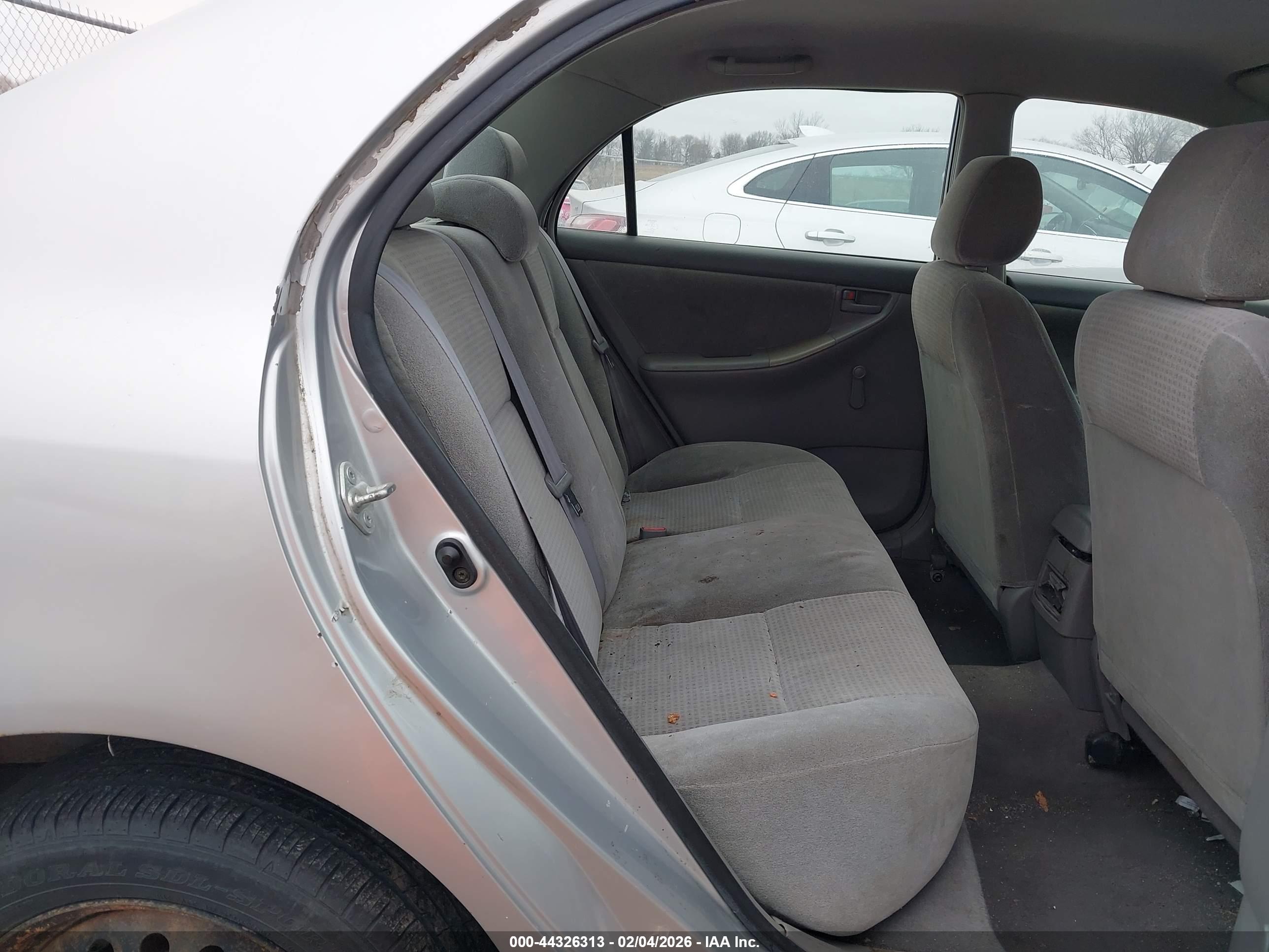 TOYOTA COROLLA image 8