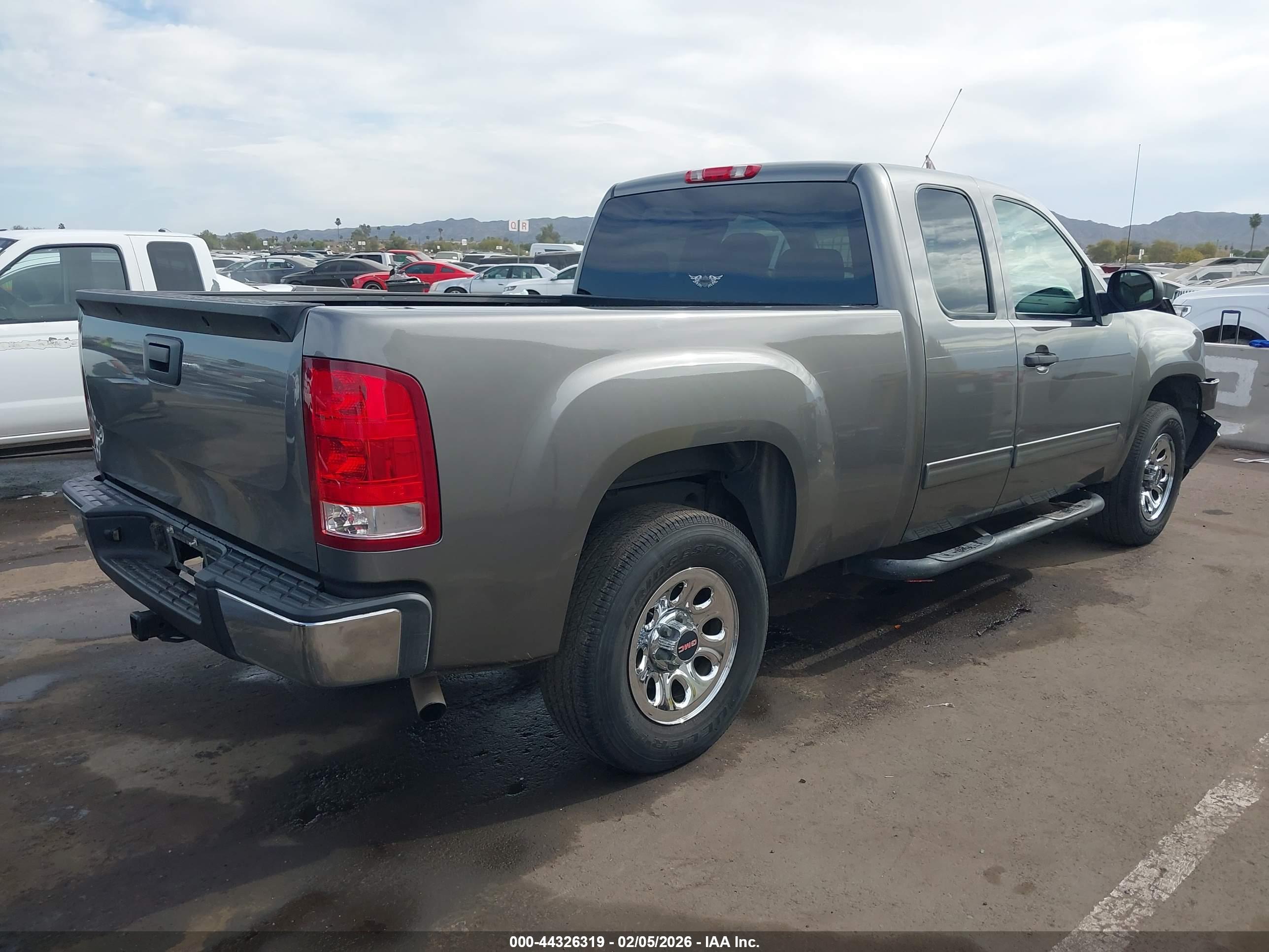 GMC SIERRA image 4