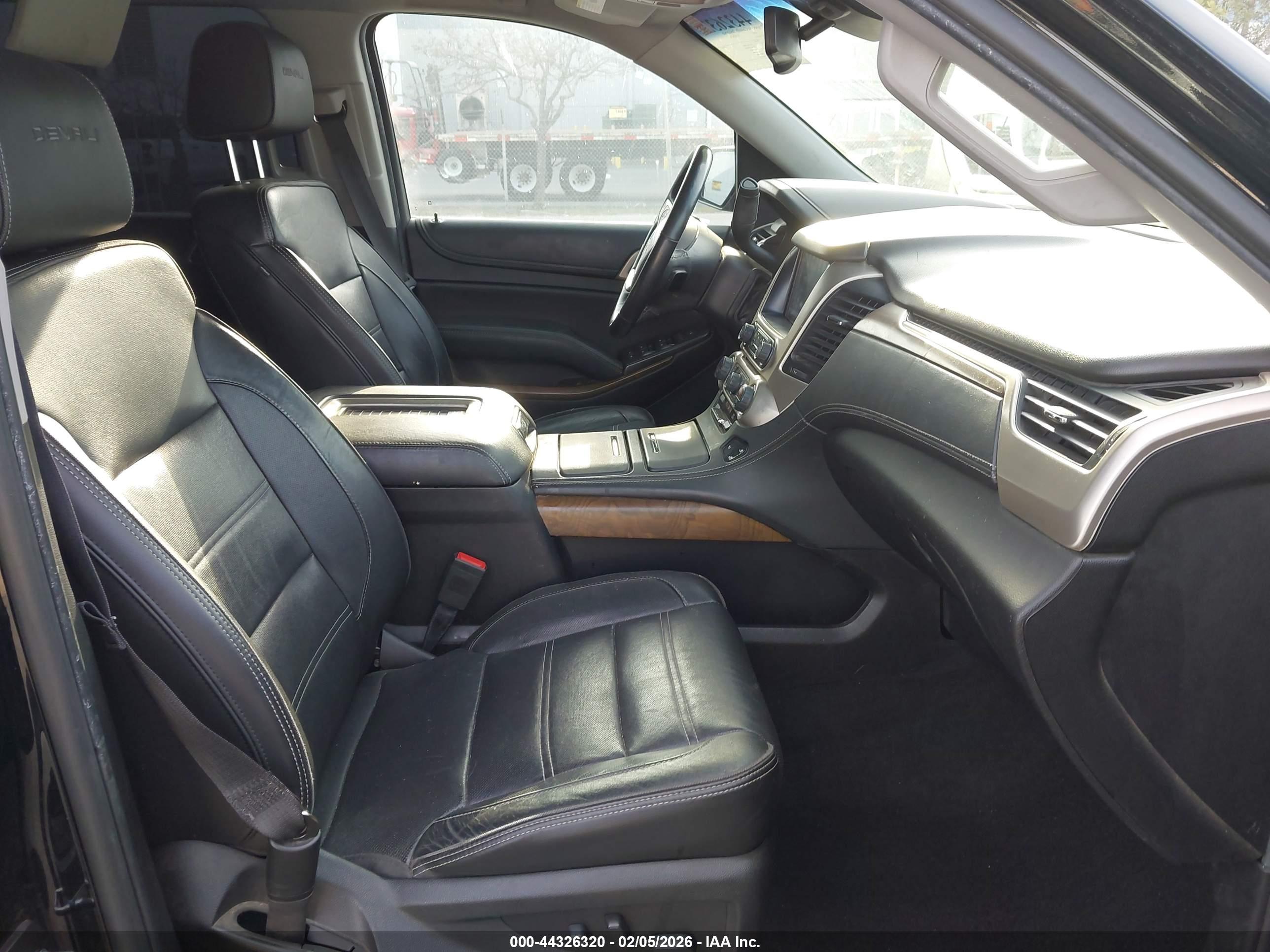 GMC YUKON image 5