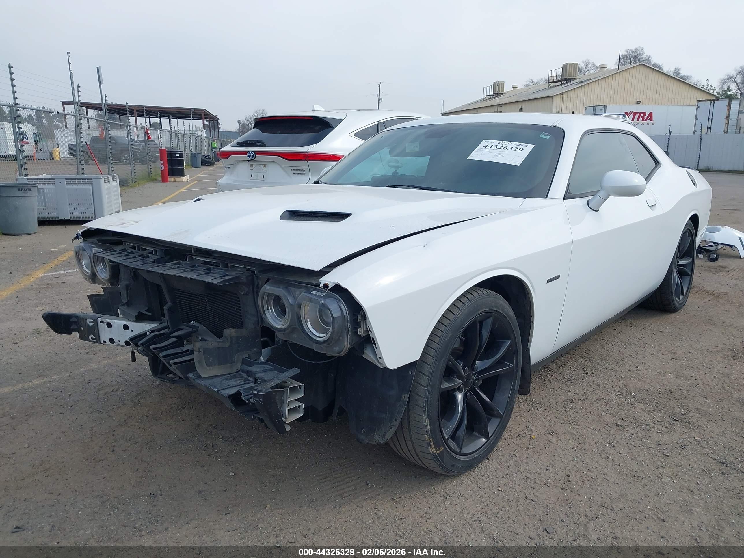 DODGE CHALLENGER image 2