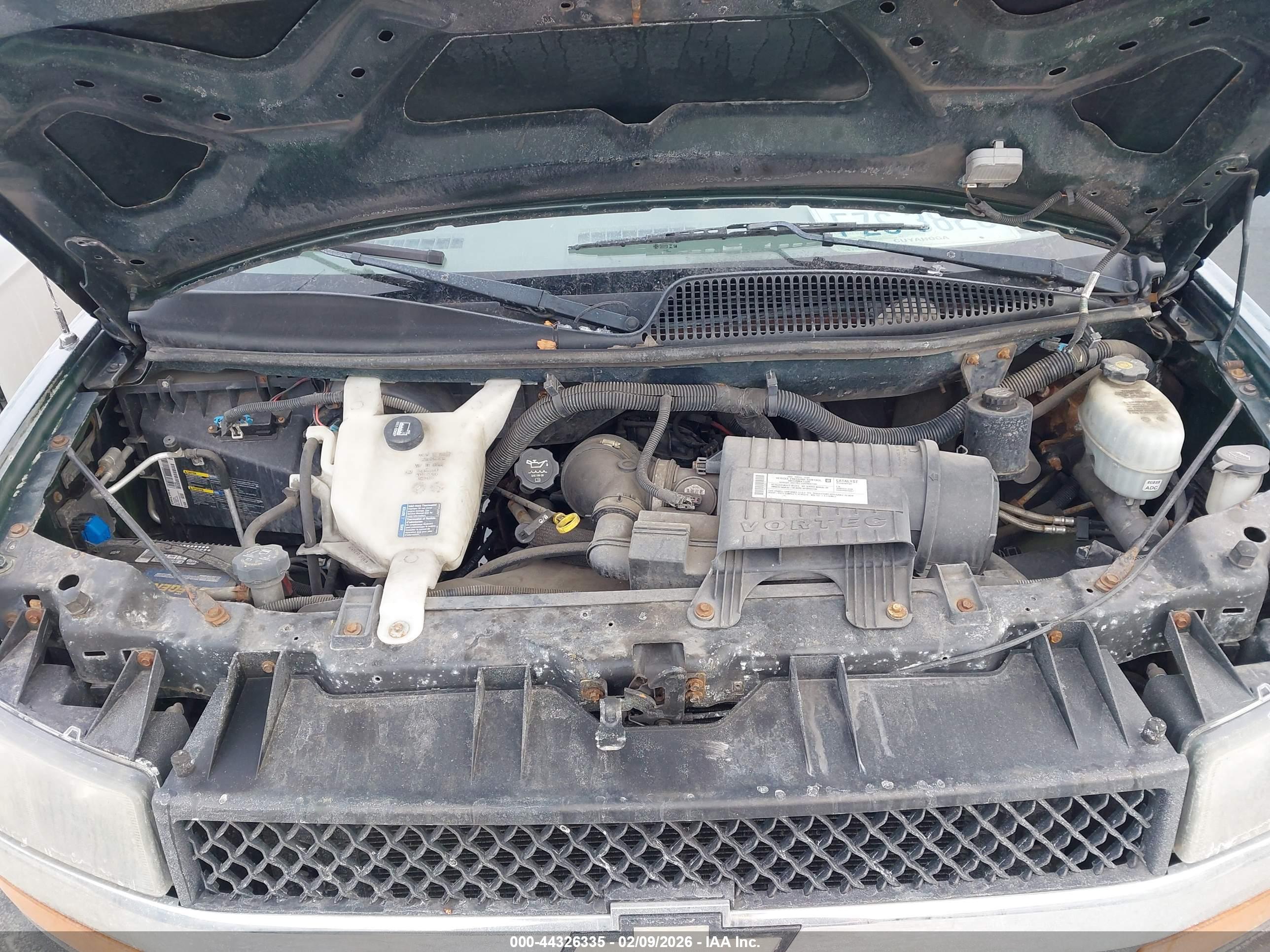 CHEVROLET EXPRESS image 10