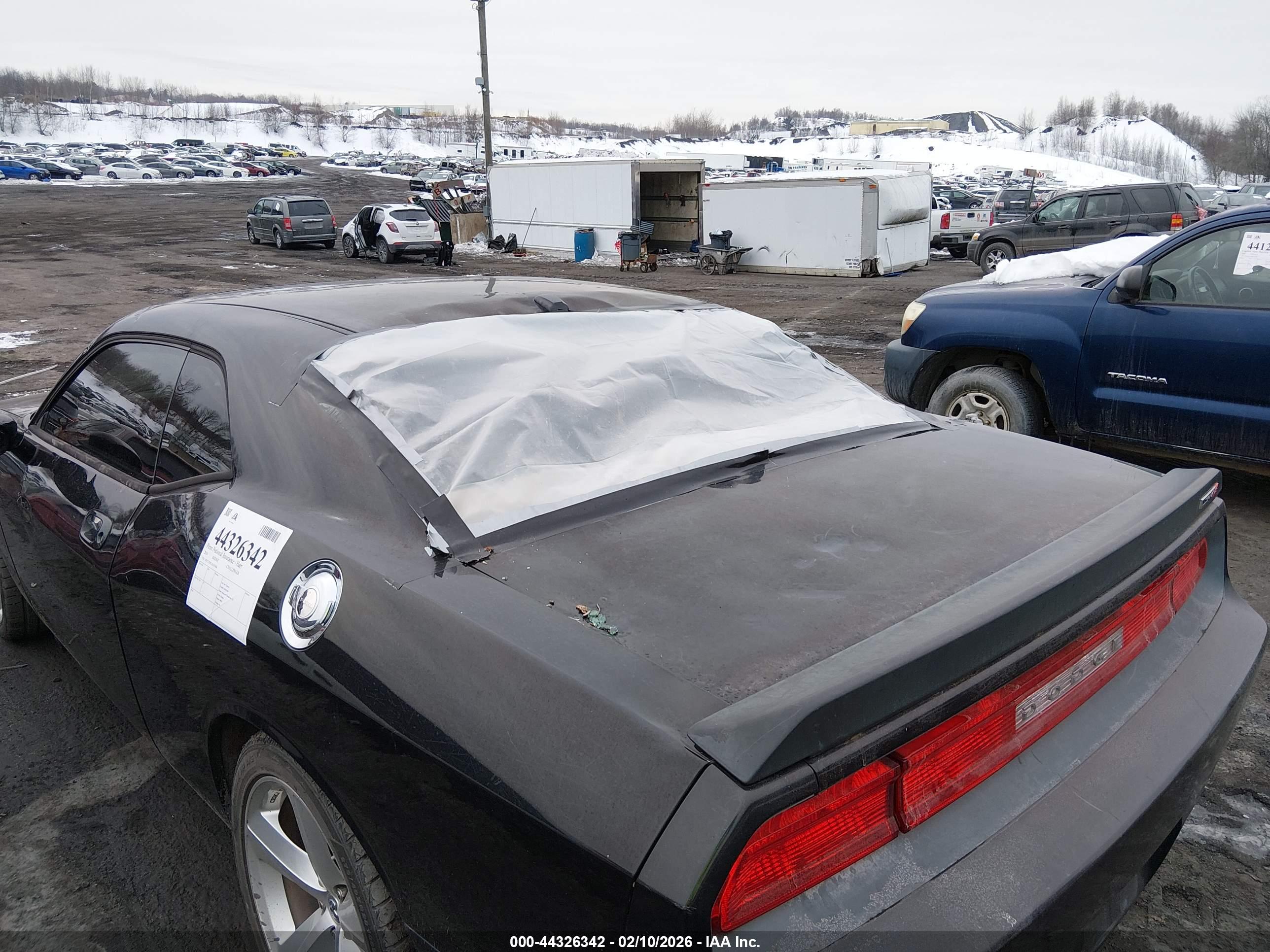 DODGE CHALLENGER image 6