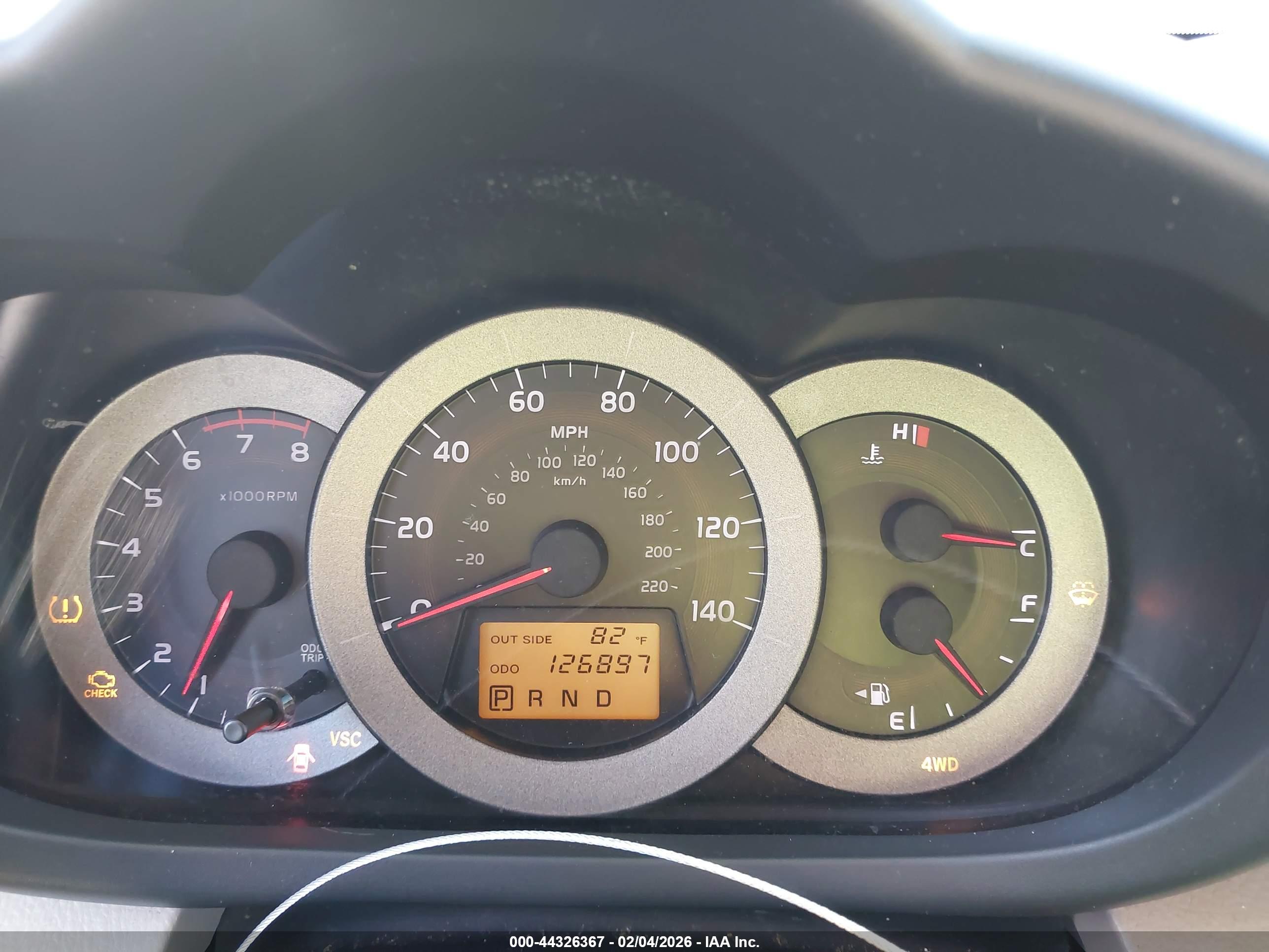 TOYOTA RAV4 image 7
