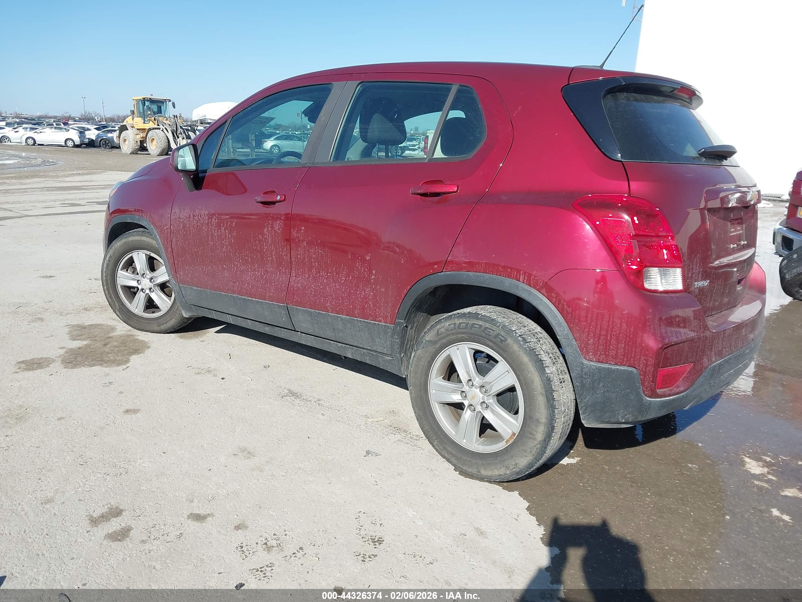 CHEVROLET TRAX image 3