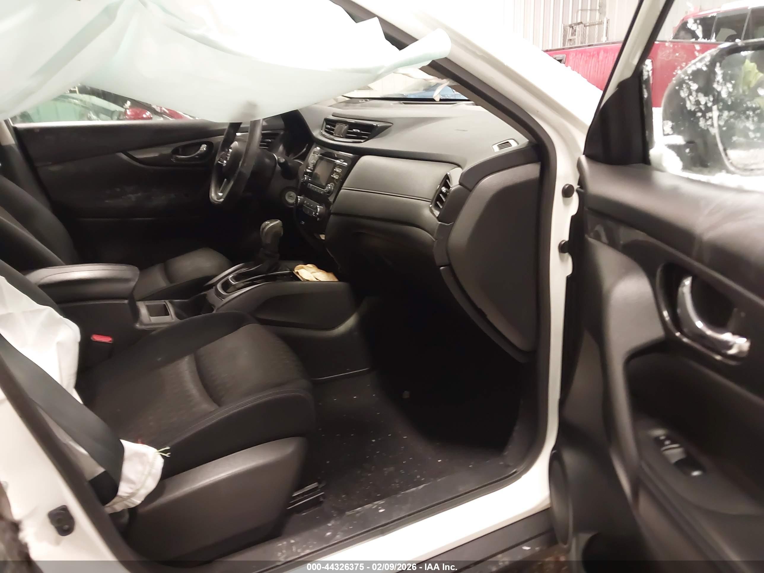 NISSAN ROGUE image 5
