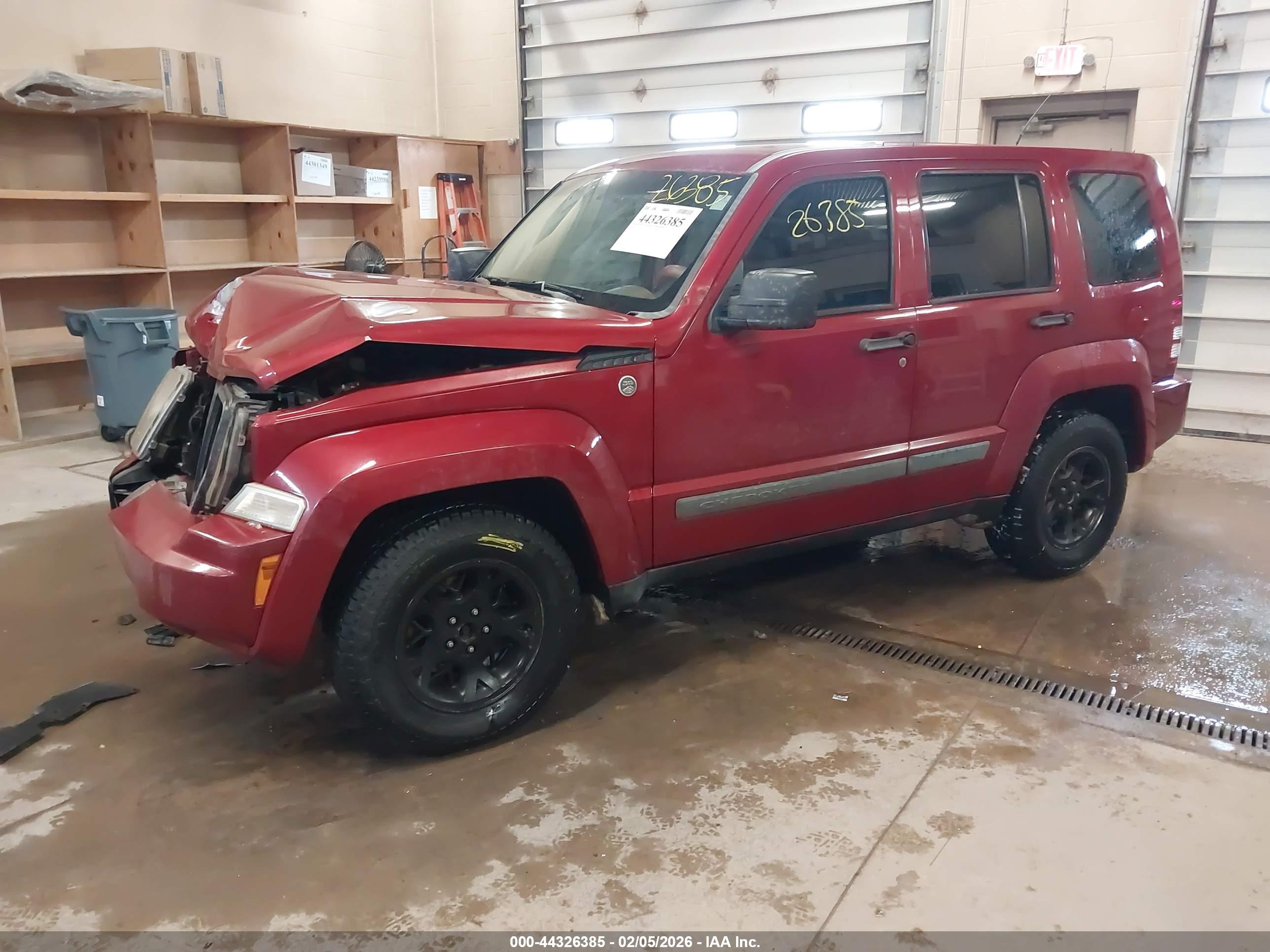 JEEP LIBERTY image 2