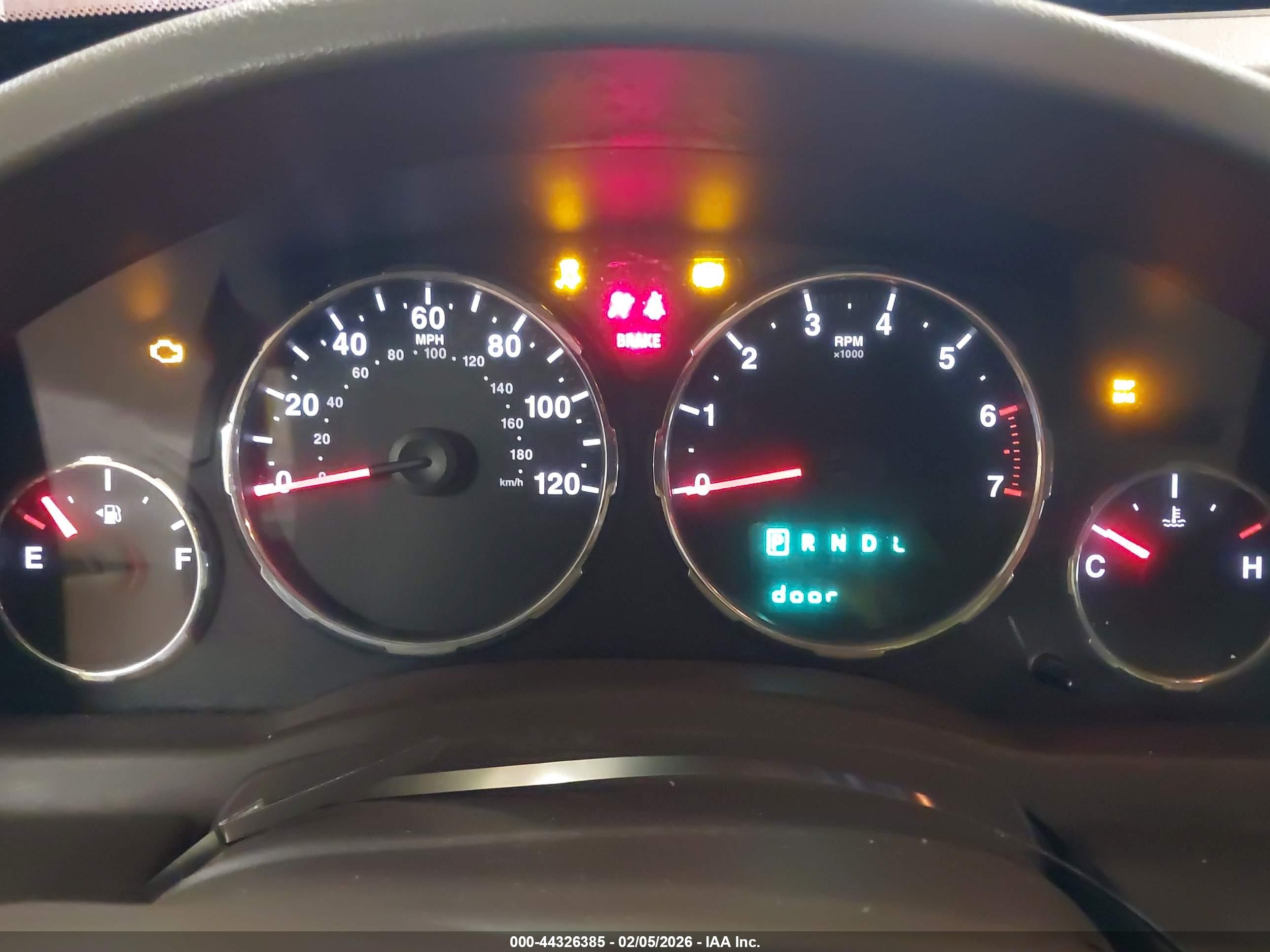 JEEP LIBERTY image 7
