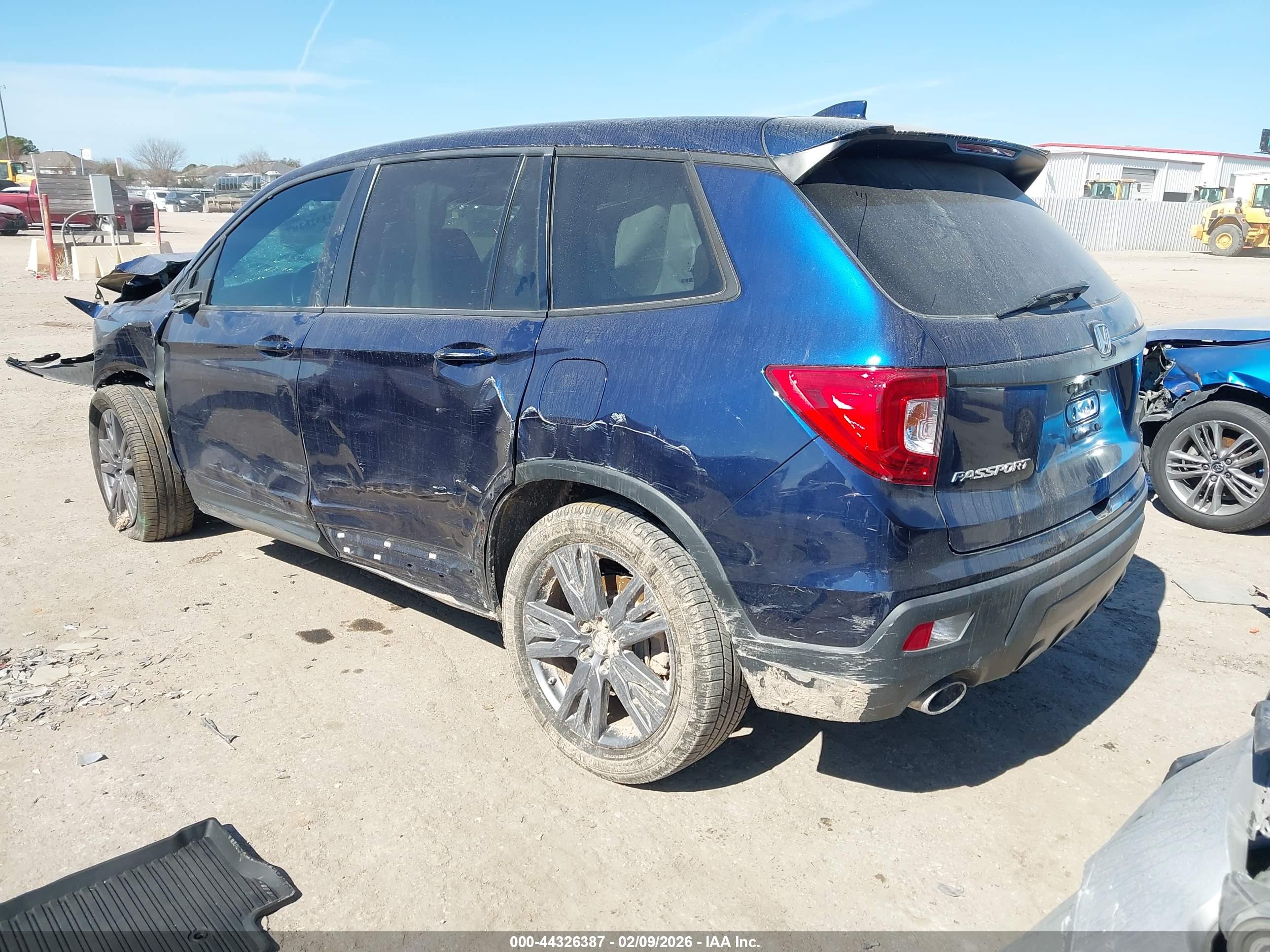 HONDA PASSPORT image 3
