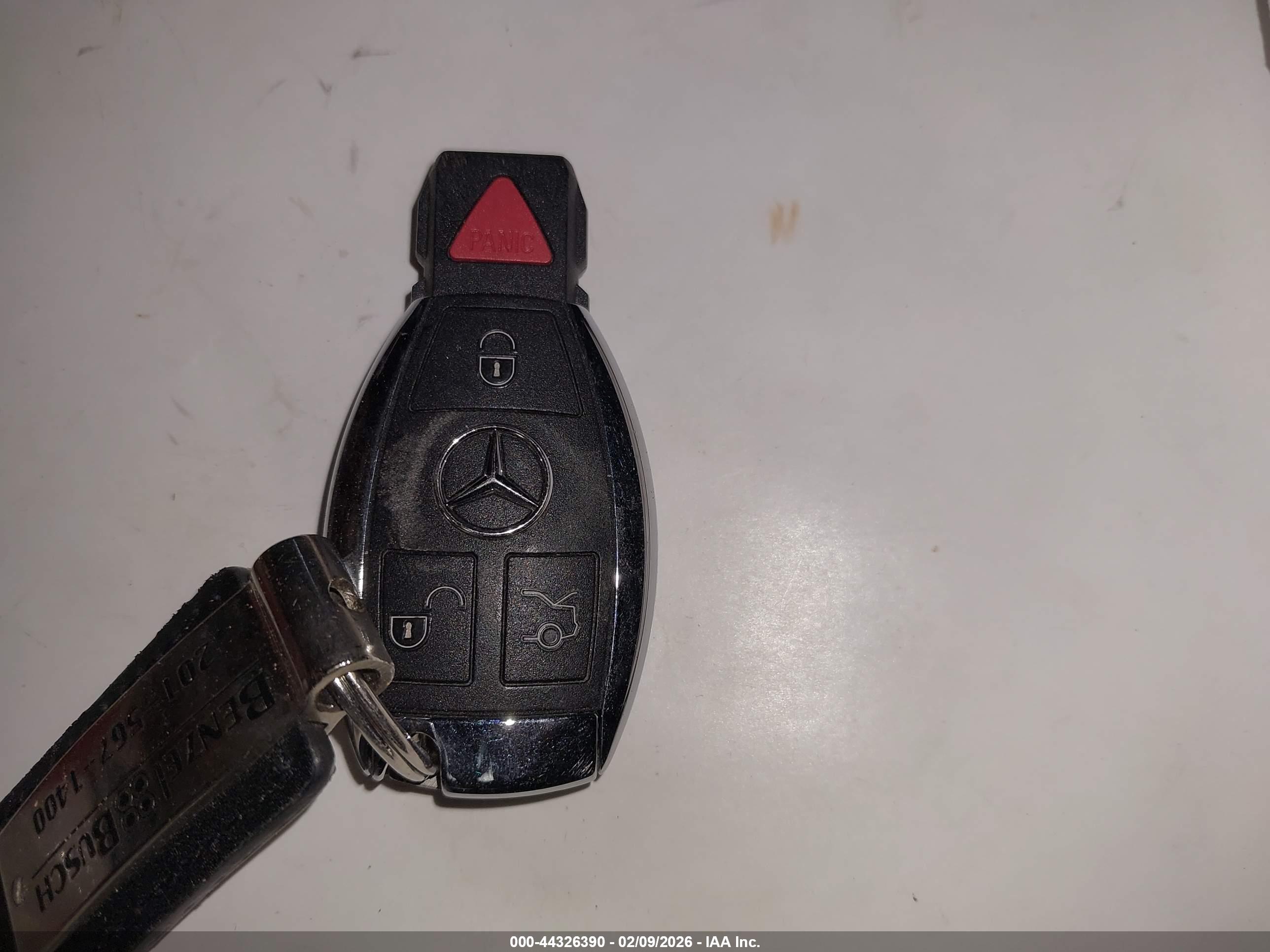 MERCEDES-BENZ GLA image 11
