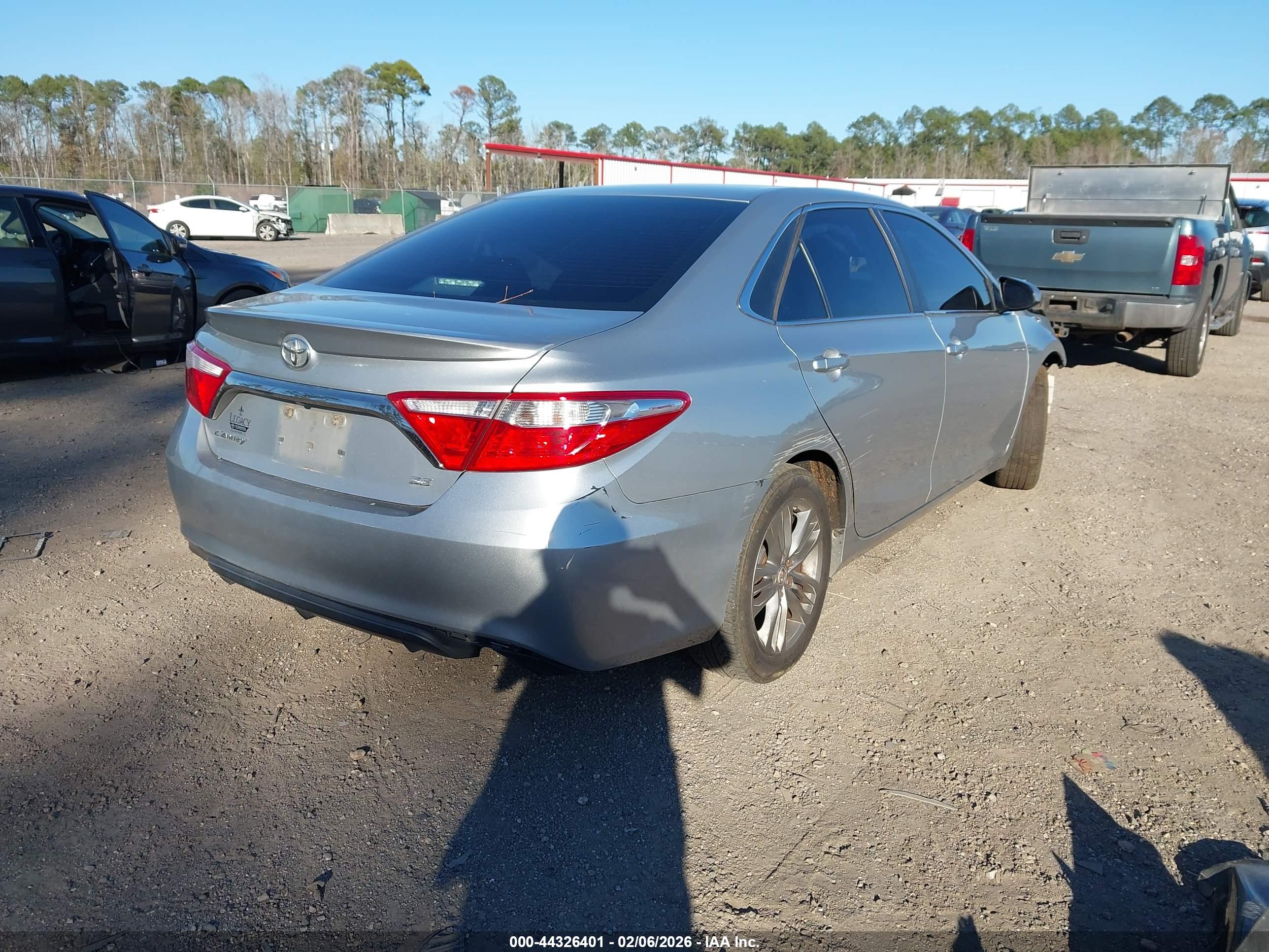 TOYOTA CAMRY image 4