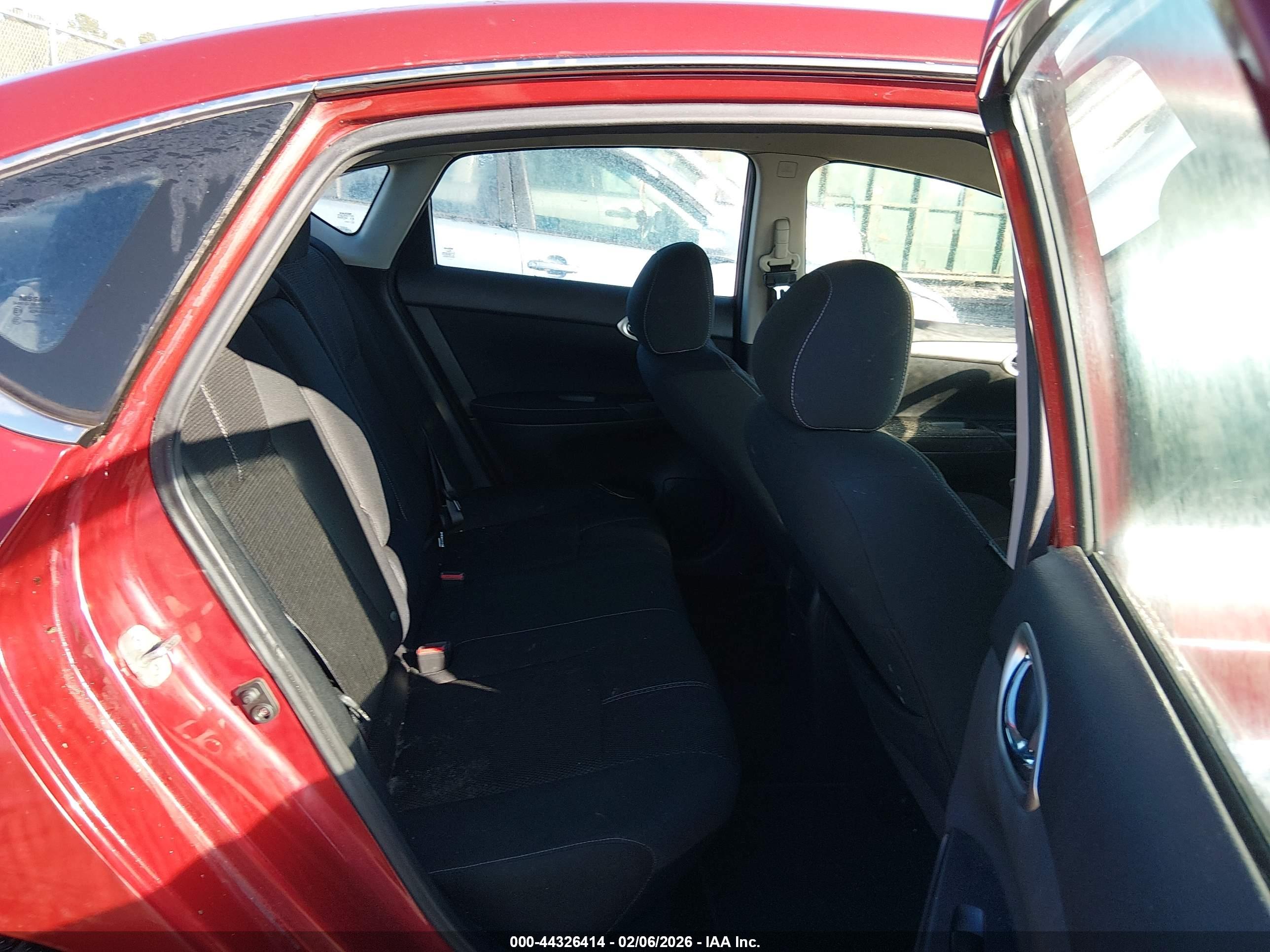 NISSAN SENTRA image 8