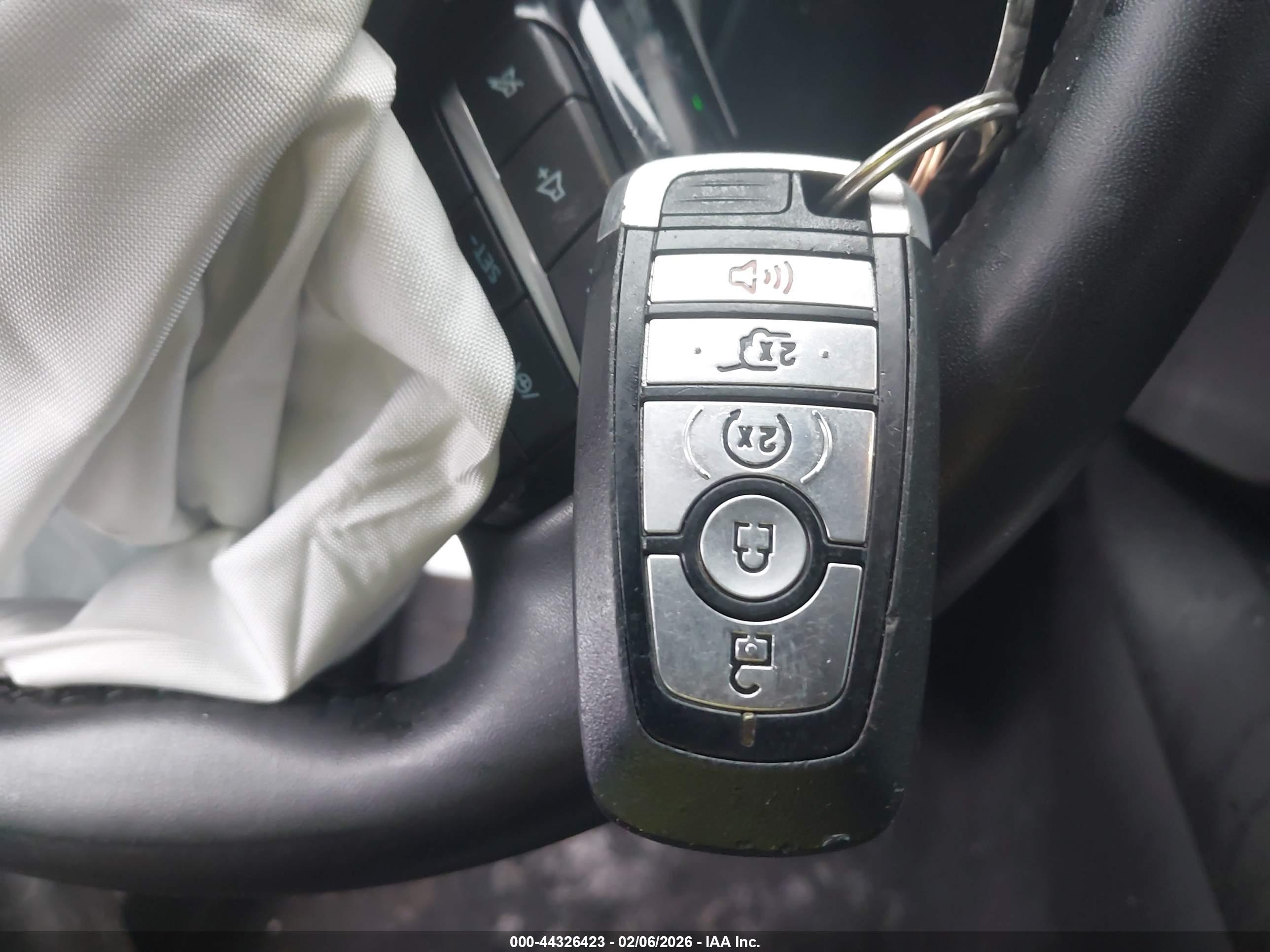 FORD ESCAPE image 11