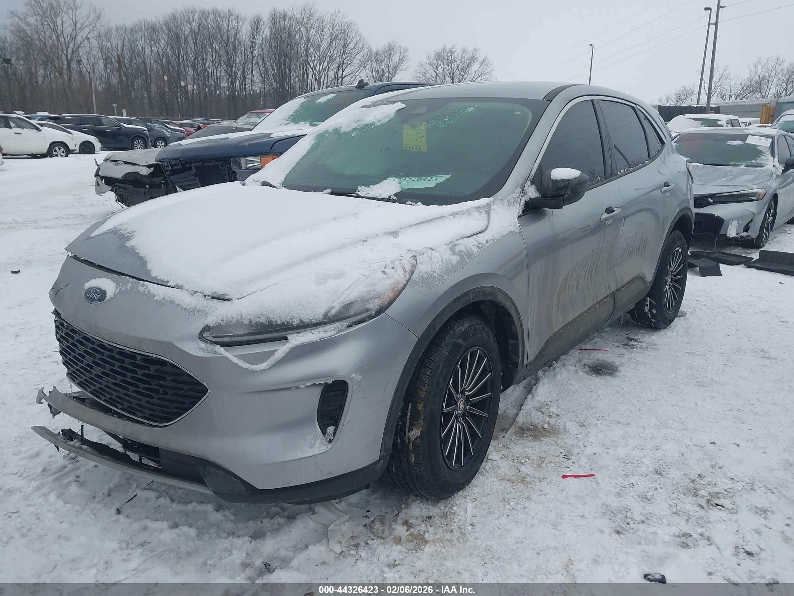FORD ESCAPE image 2