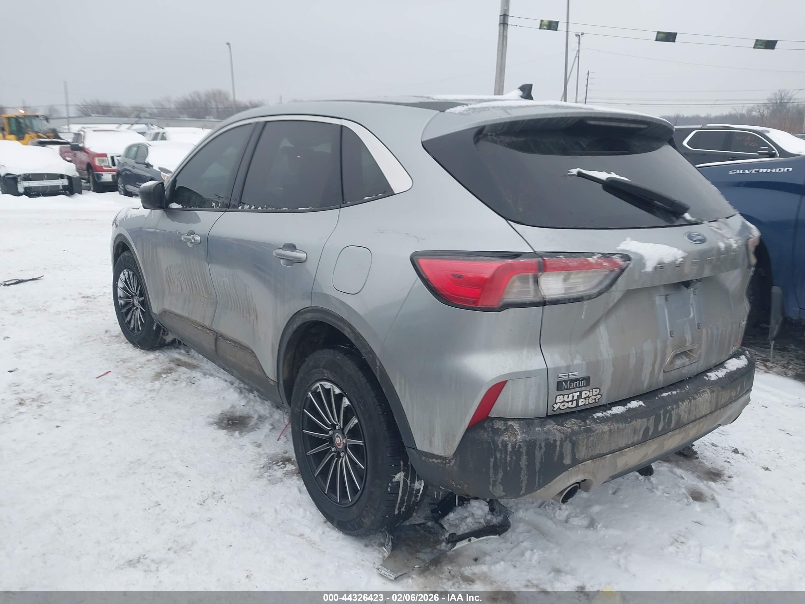 FORD ESCAPE image 3