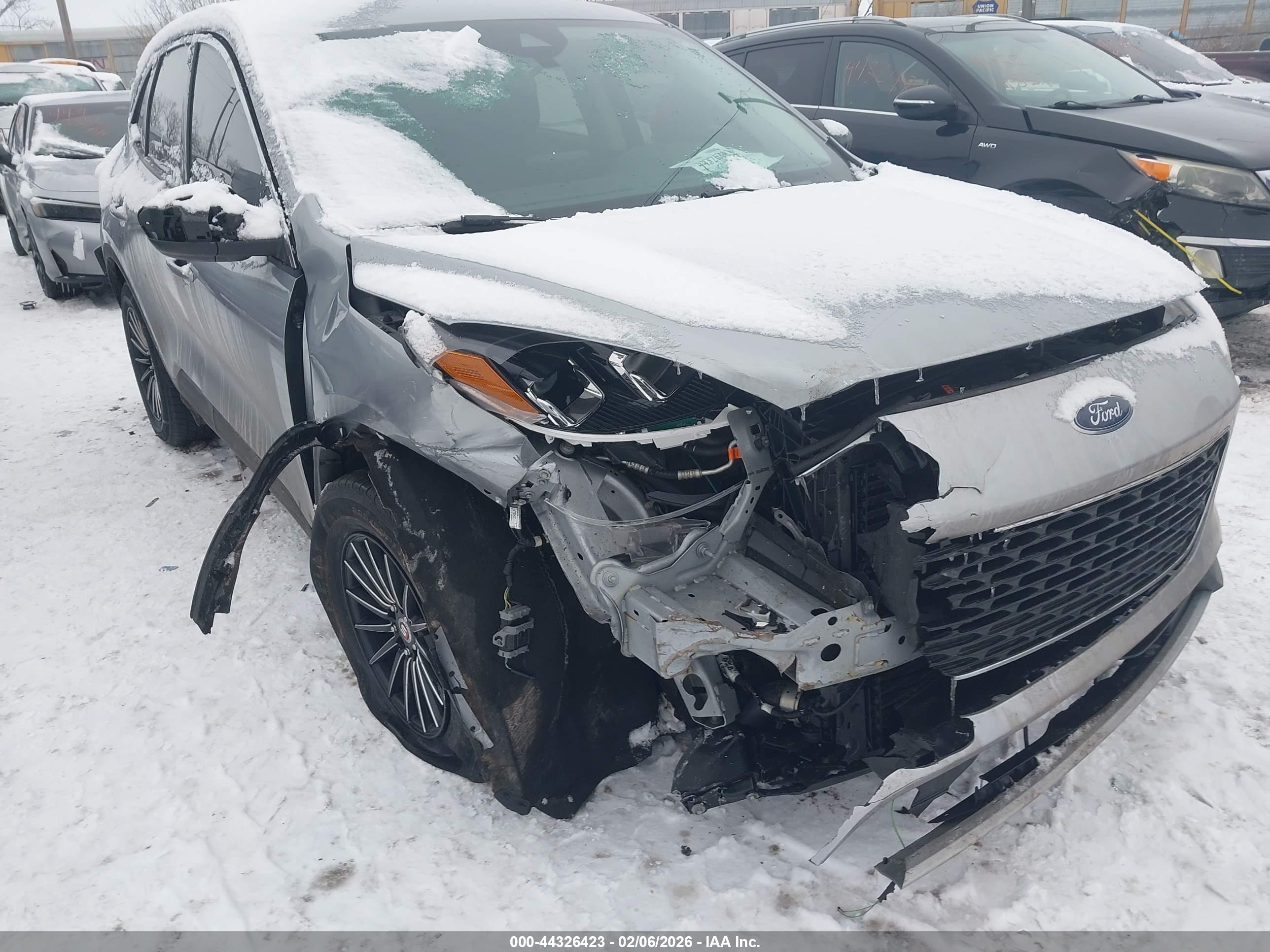 FORD ESCAPE image 6