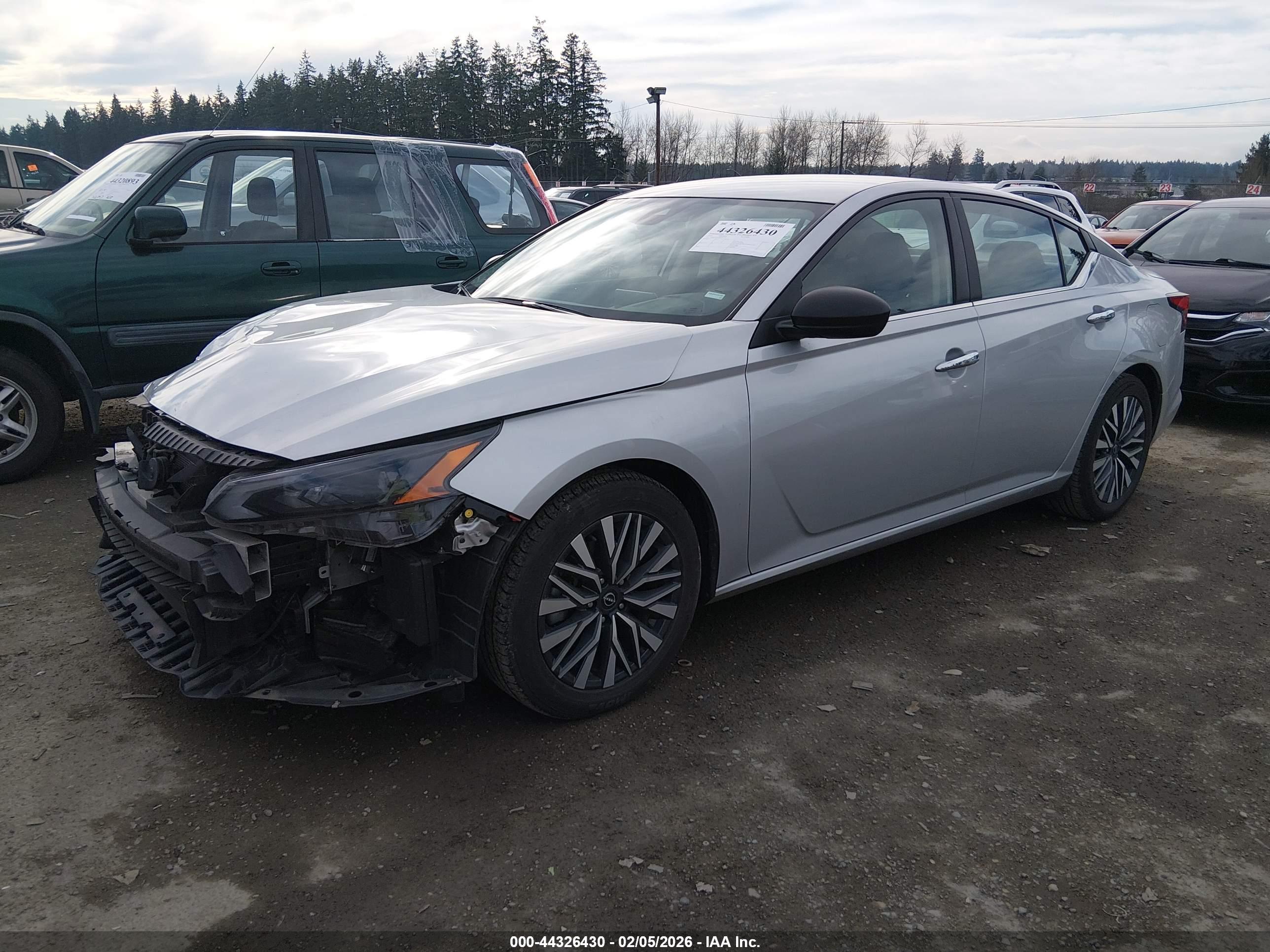 NISSAN ALTIMA image 2