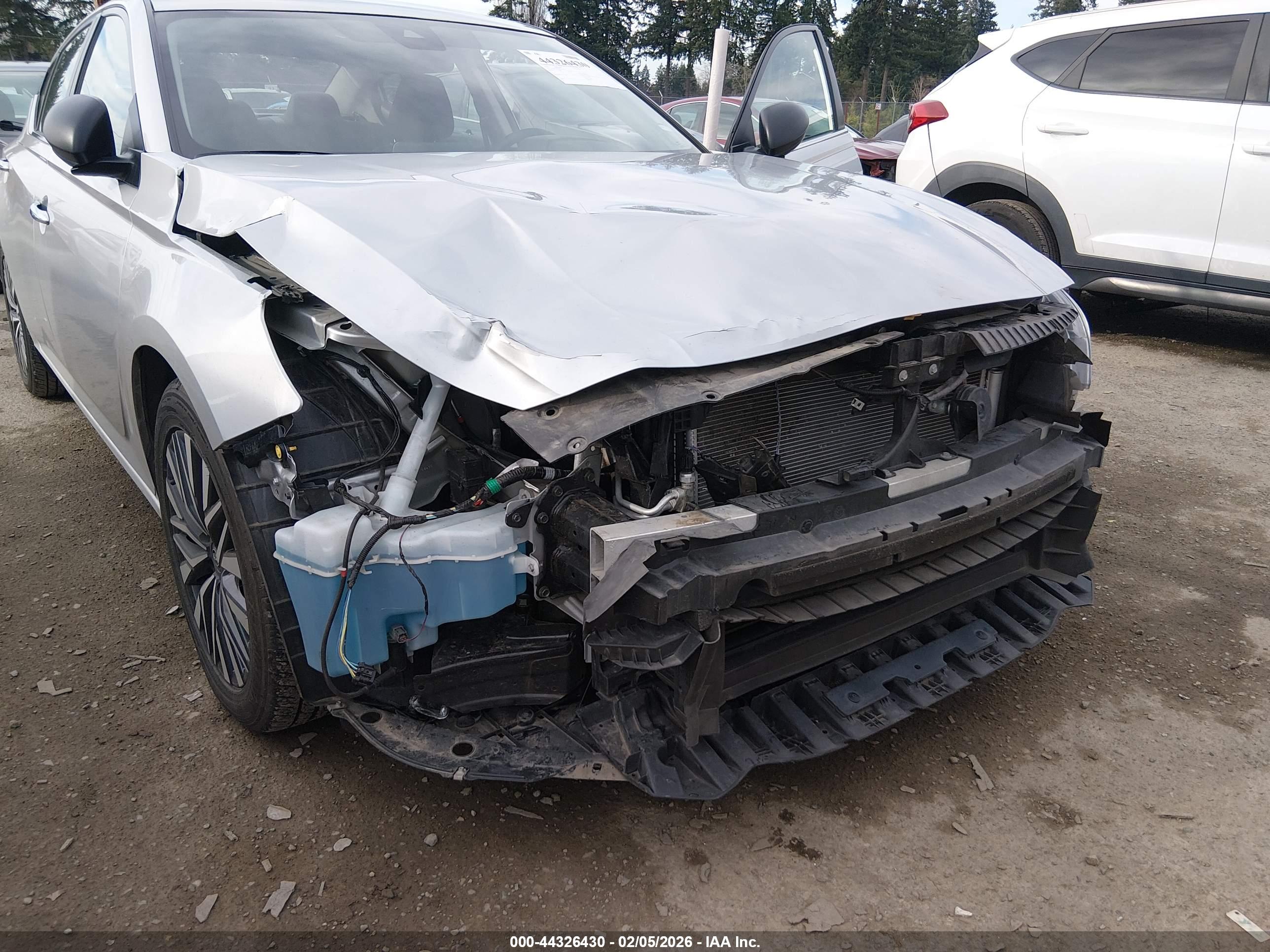 NISSAN ALTIMA image 6