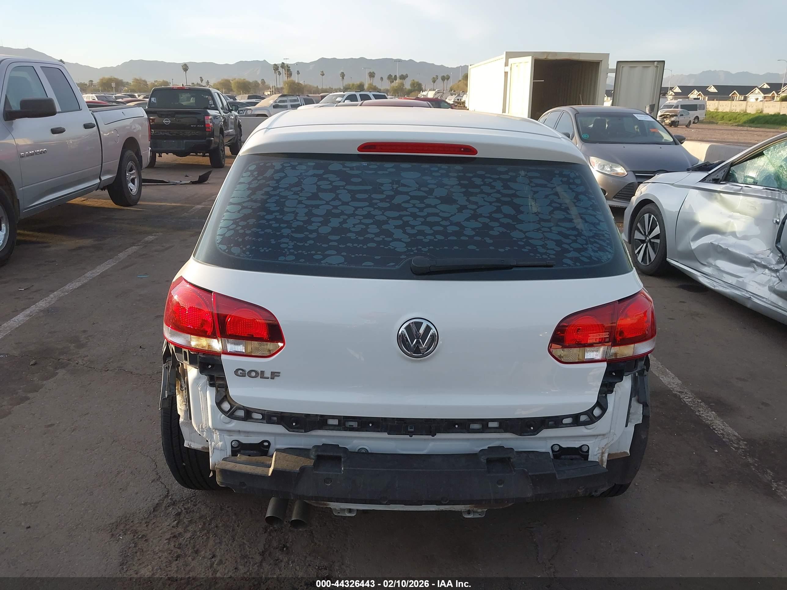 VOLKSWAGEN GOLF image 6