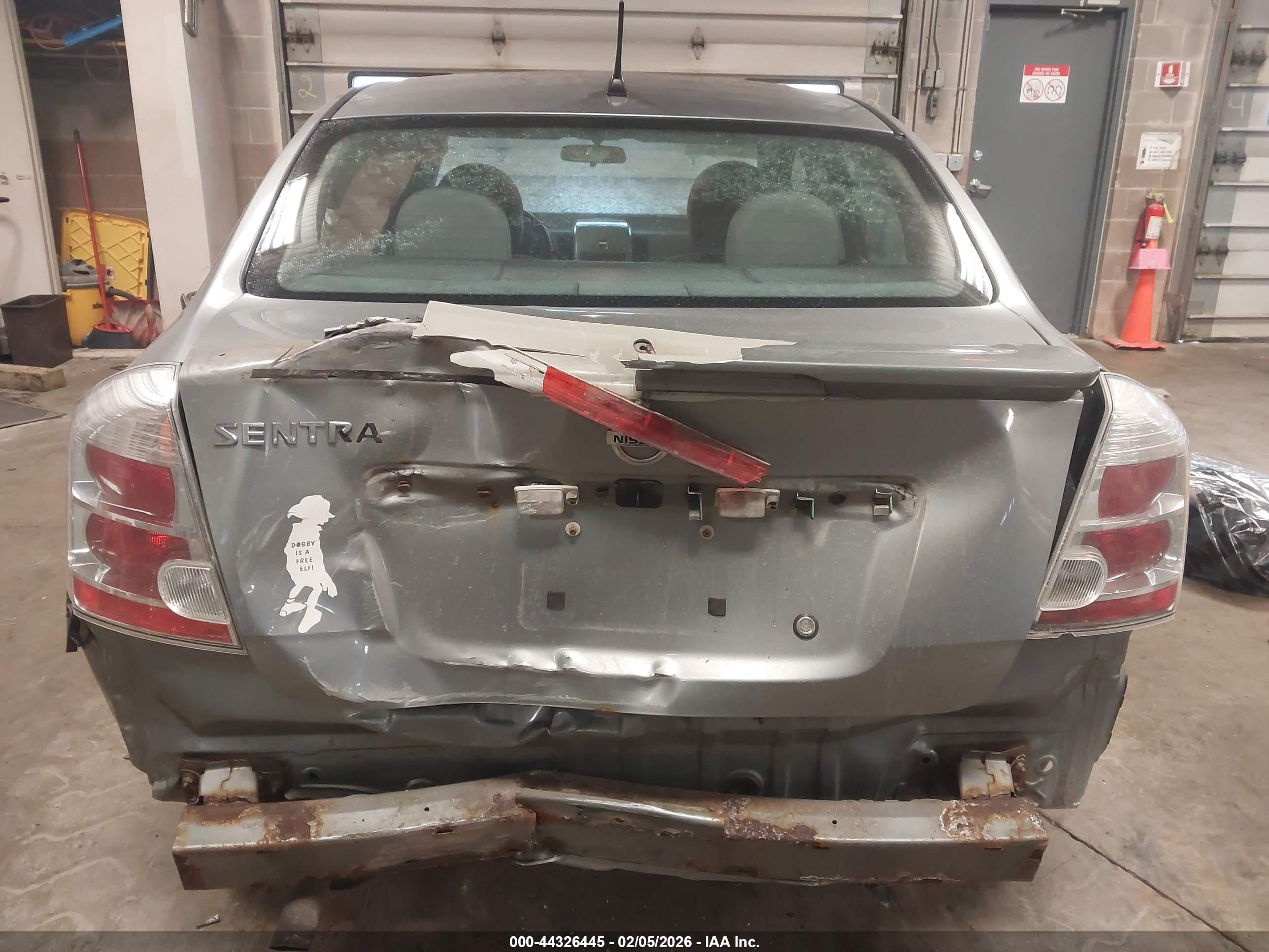 NISSAN SENTRA image 6