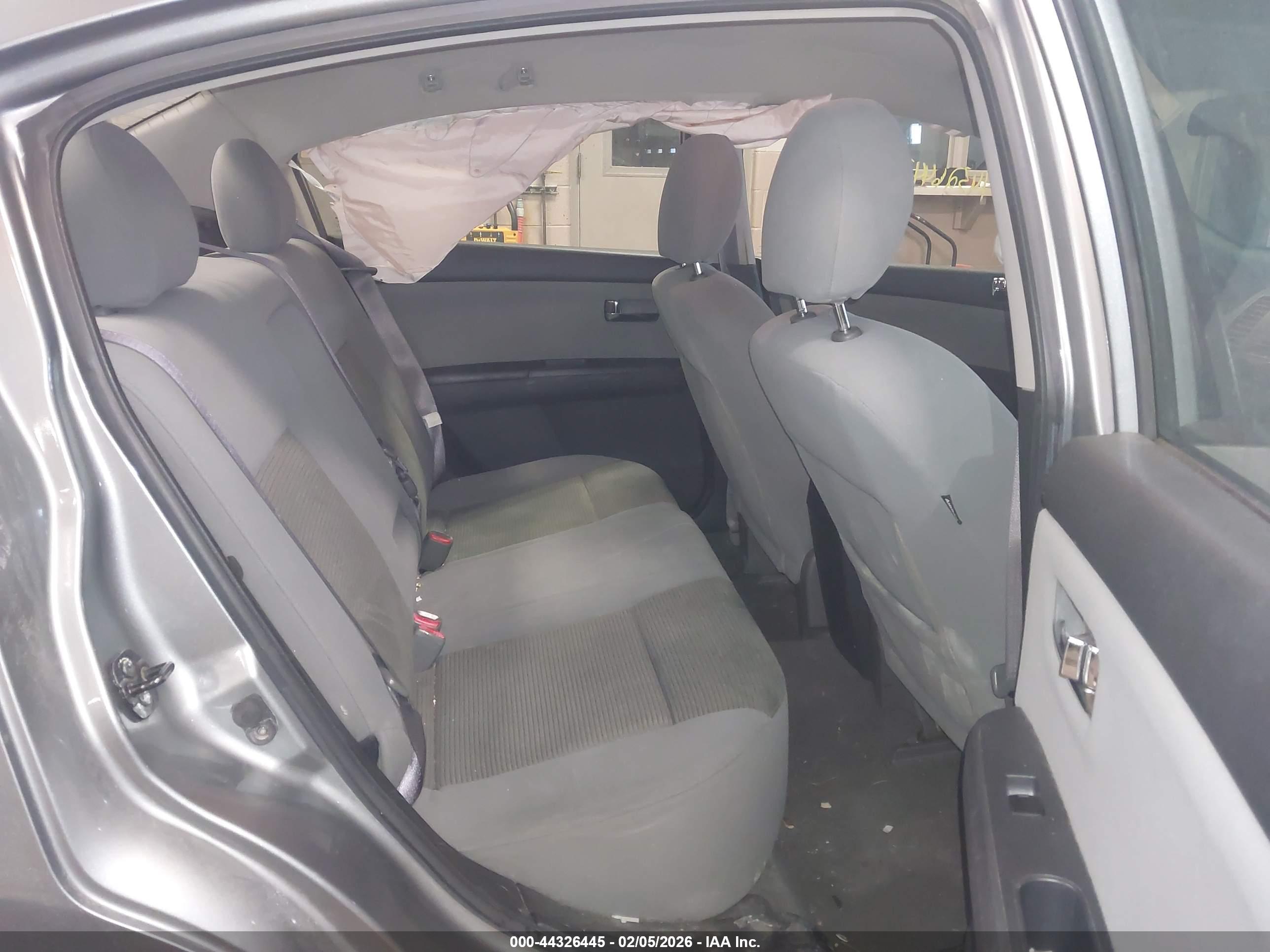 NISSAN SENTRA image 8