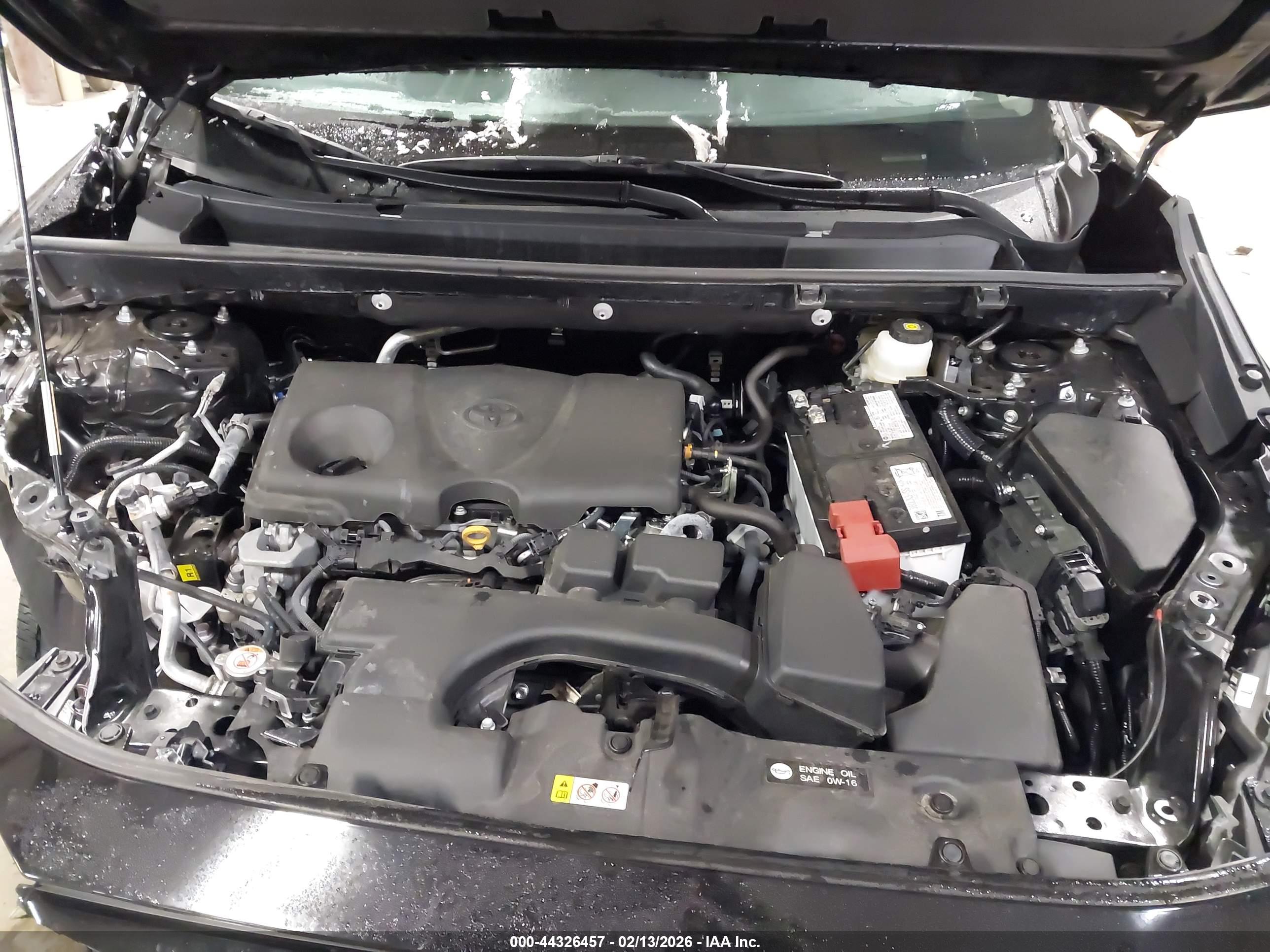 TOYOTA RAV4 image 10