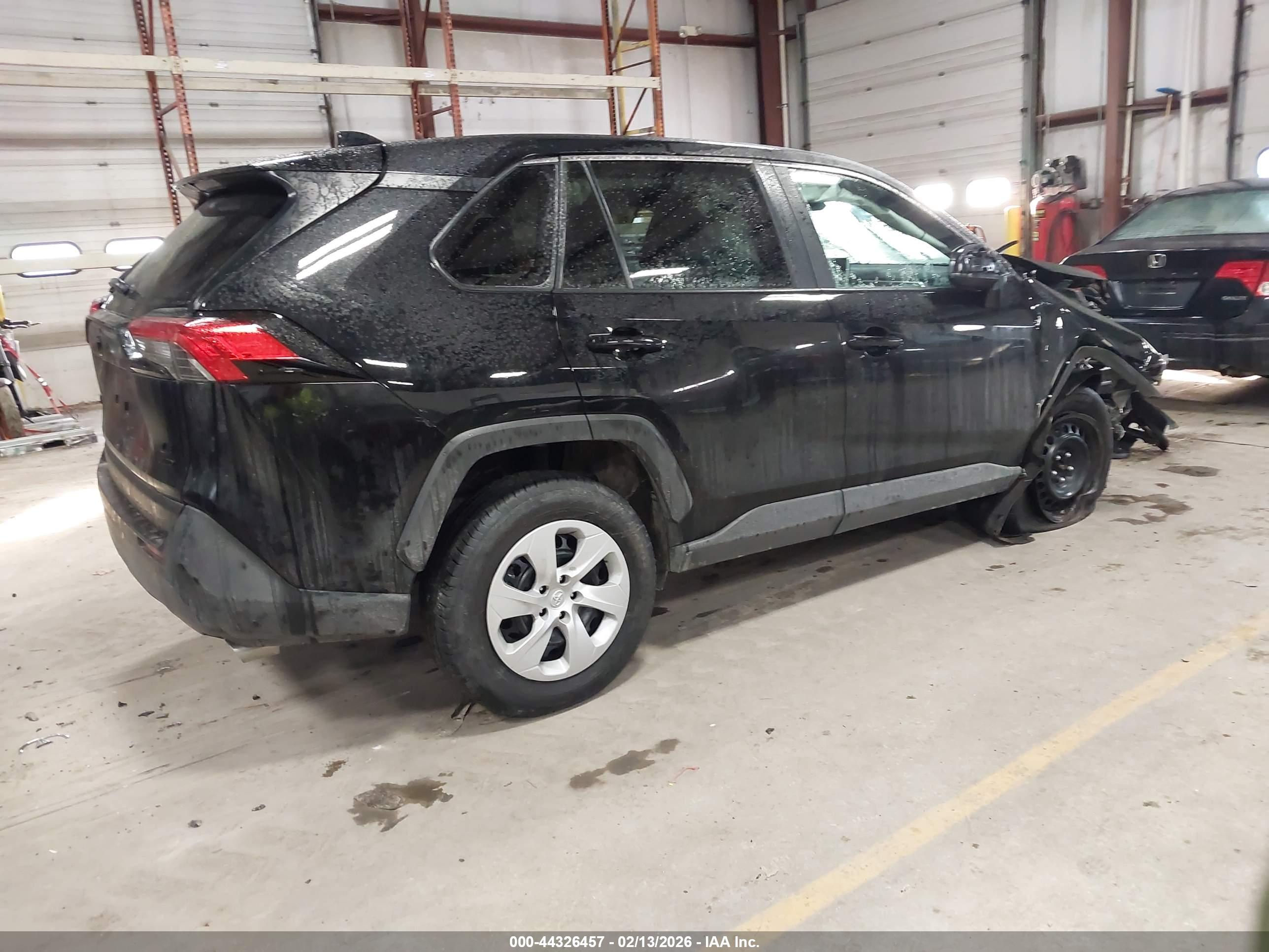 TOYOTA RAV4 image 4