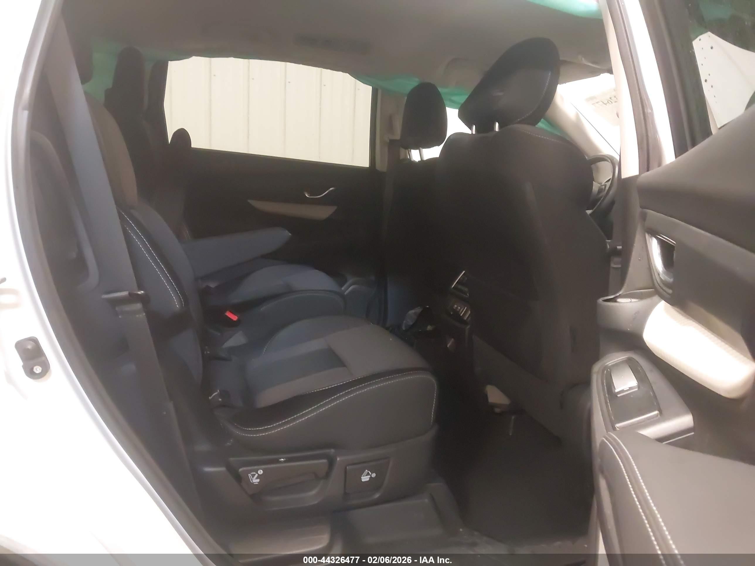SUBARU ASCENT image 8