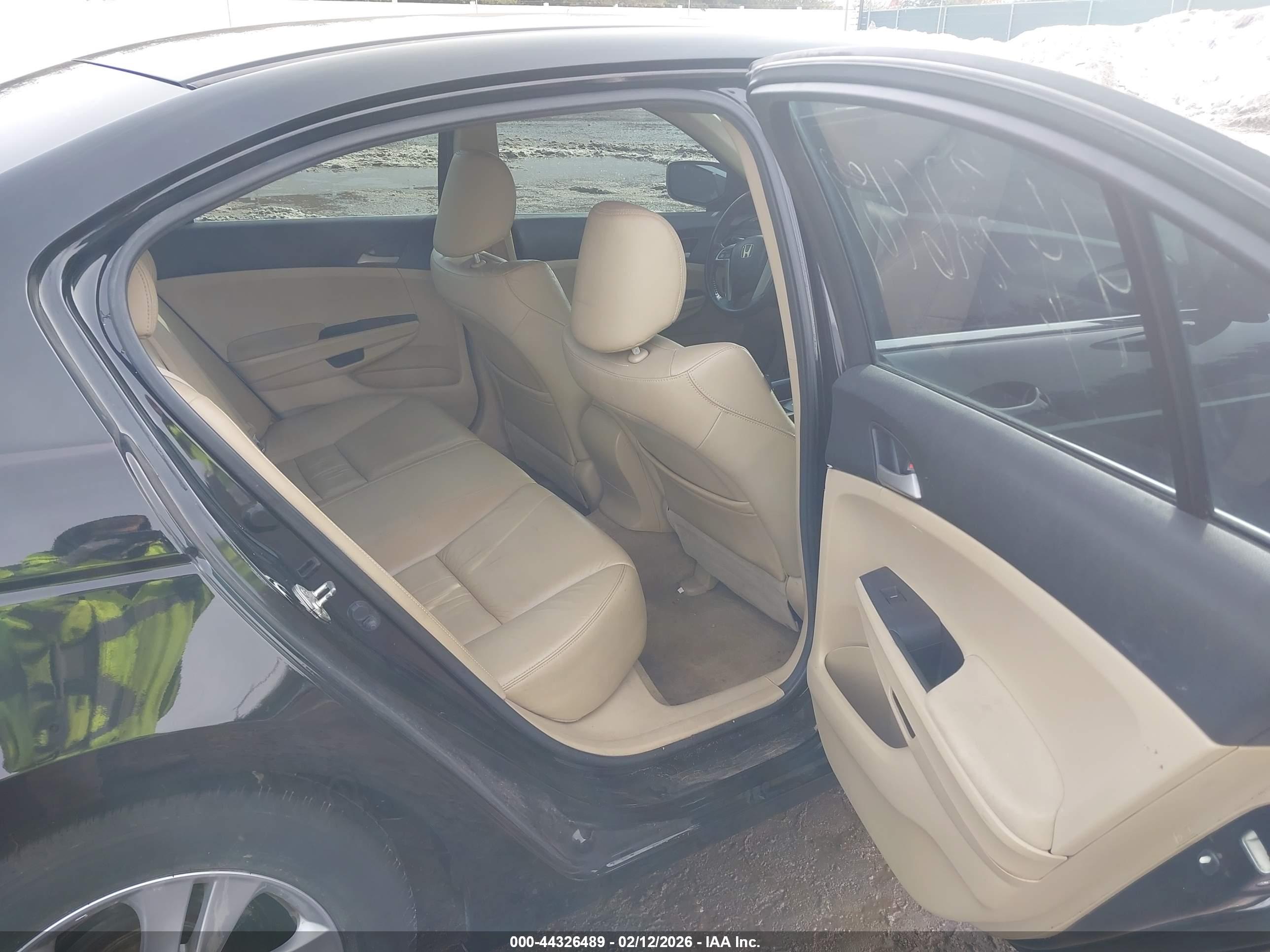 HONDA ACCORD image 8
