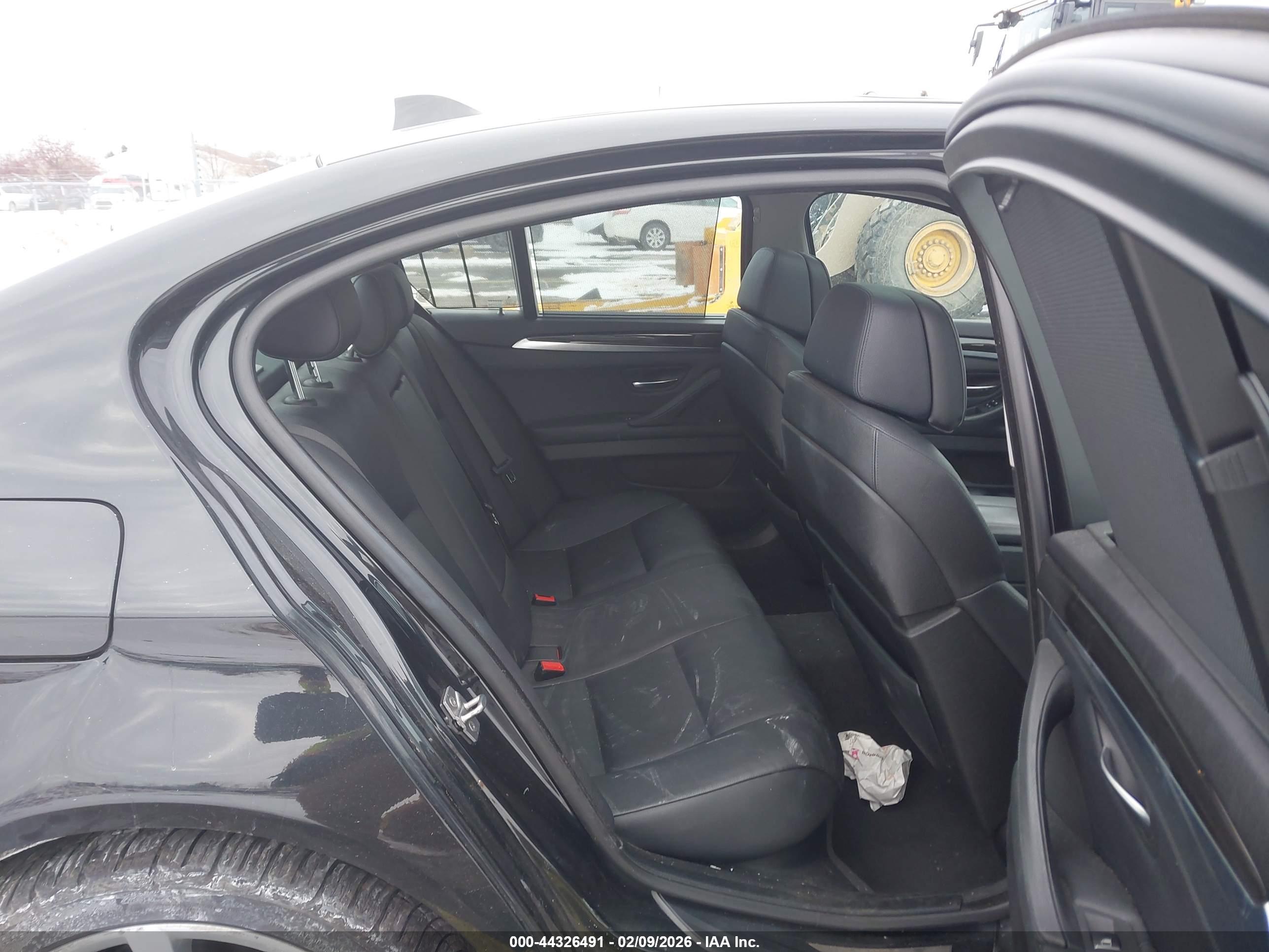 BMW 535I image 8
