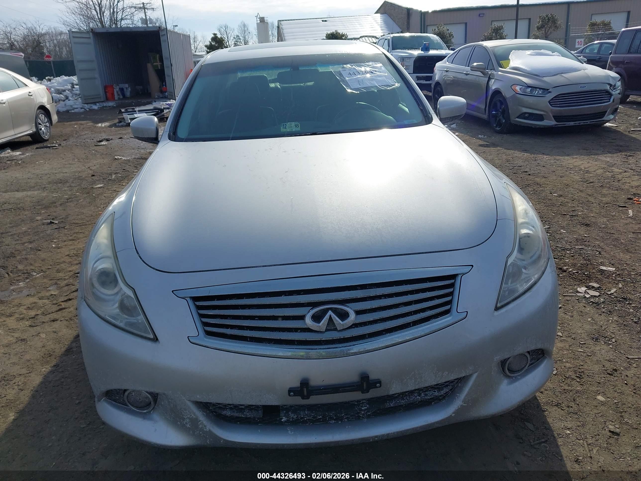INFINITI Q40 image 6