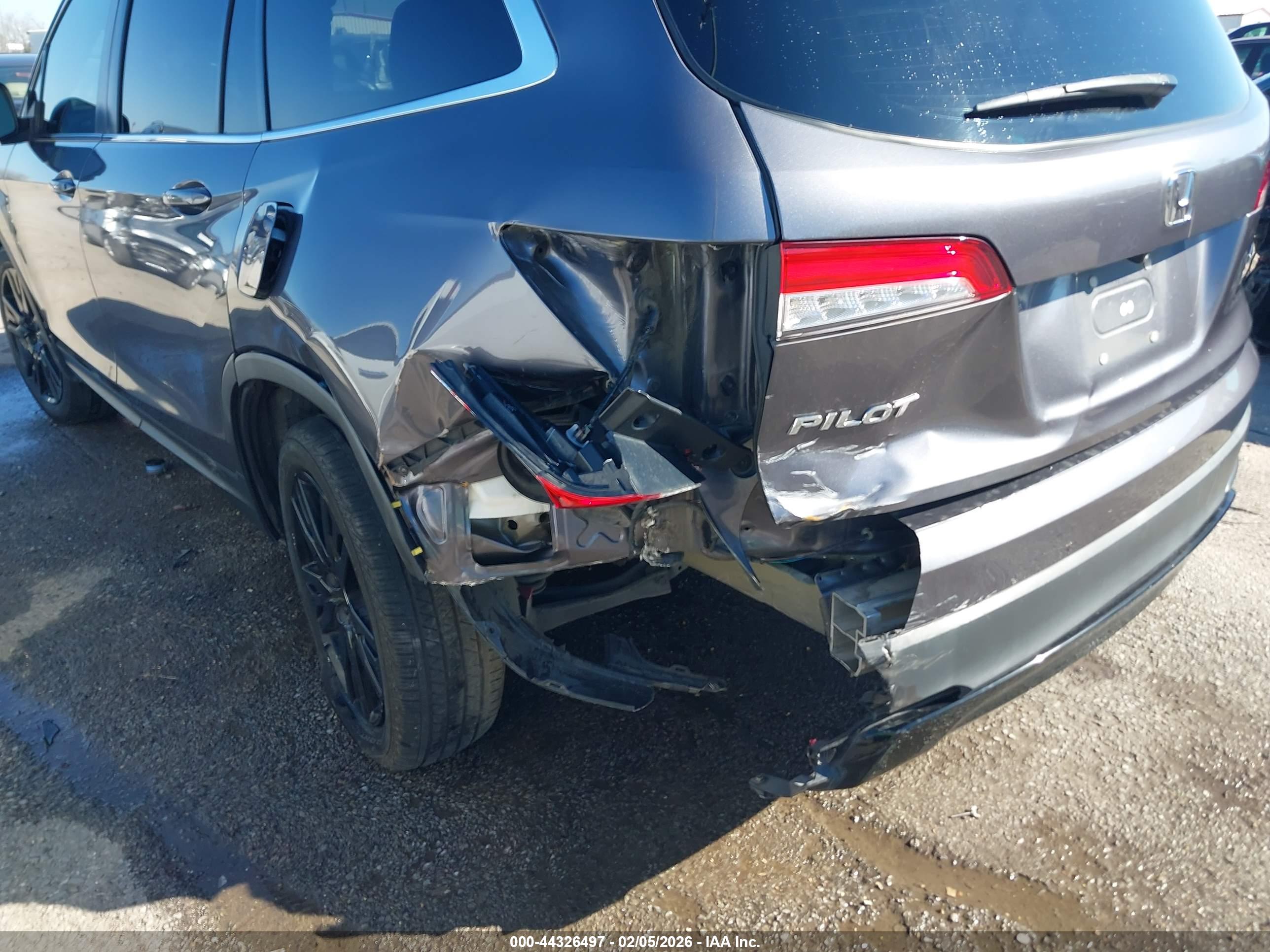 HONDA PILOT image 6