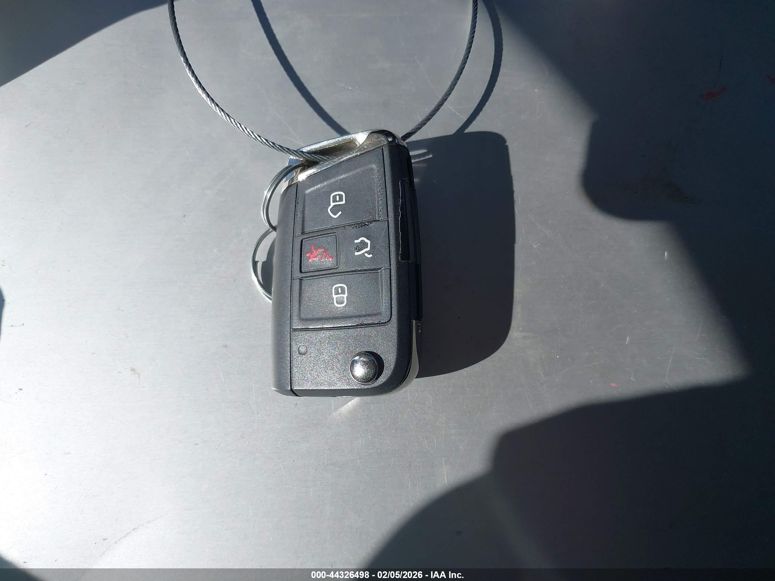 VOLKSWAGEN TIGUAN image 11