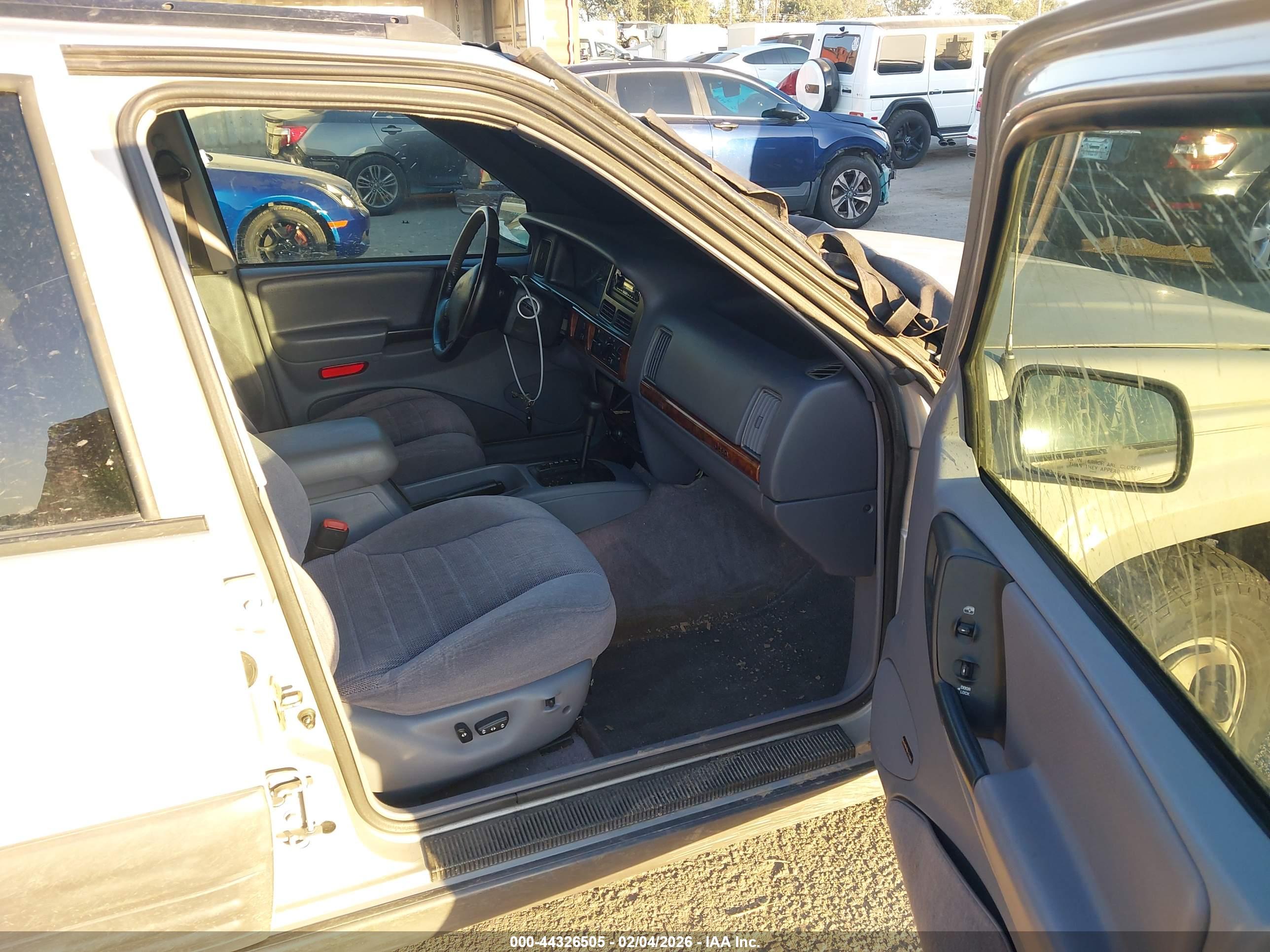 JEEP GRAND image 5