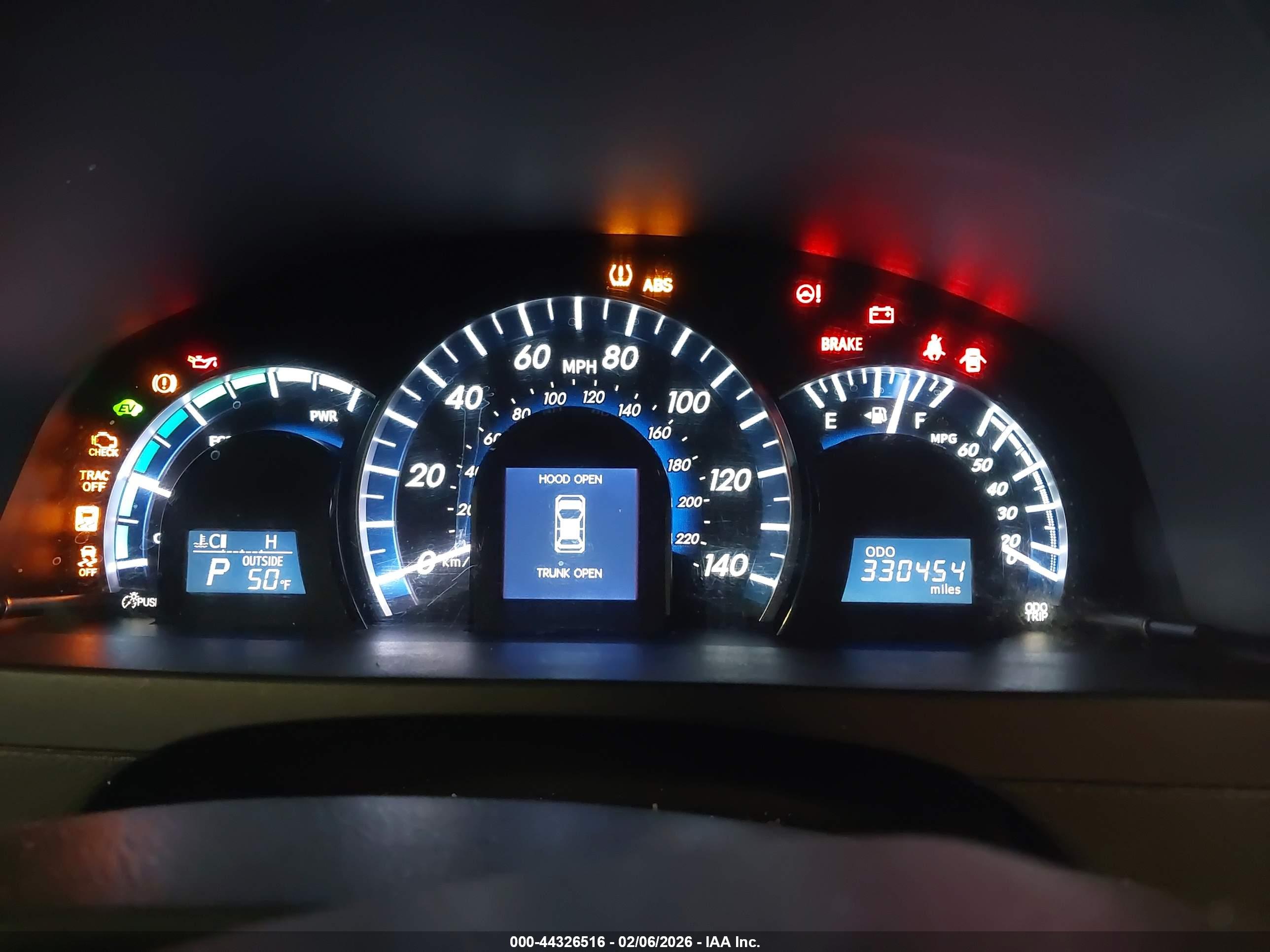 TOYOTA CAMRY image 7