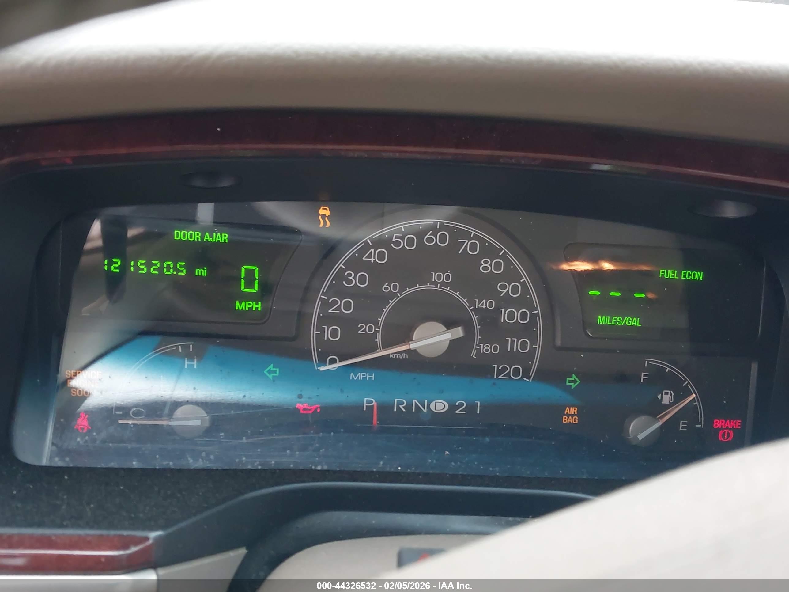 LINCOLN TOWN image 7