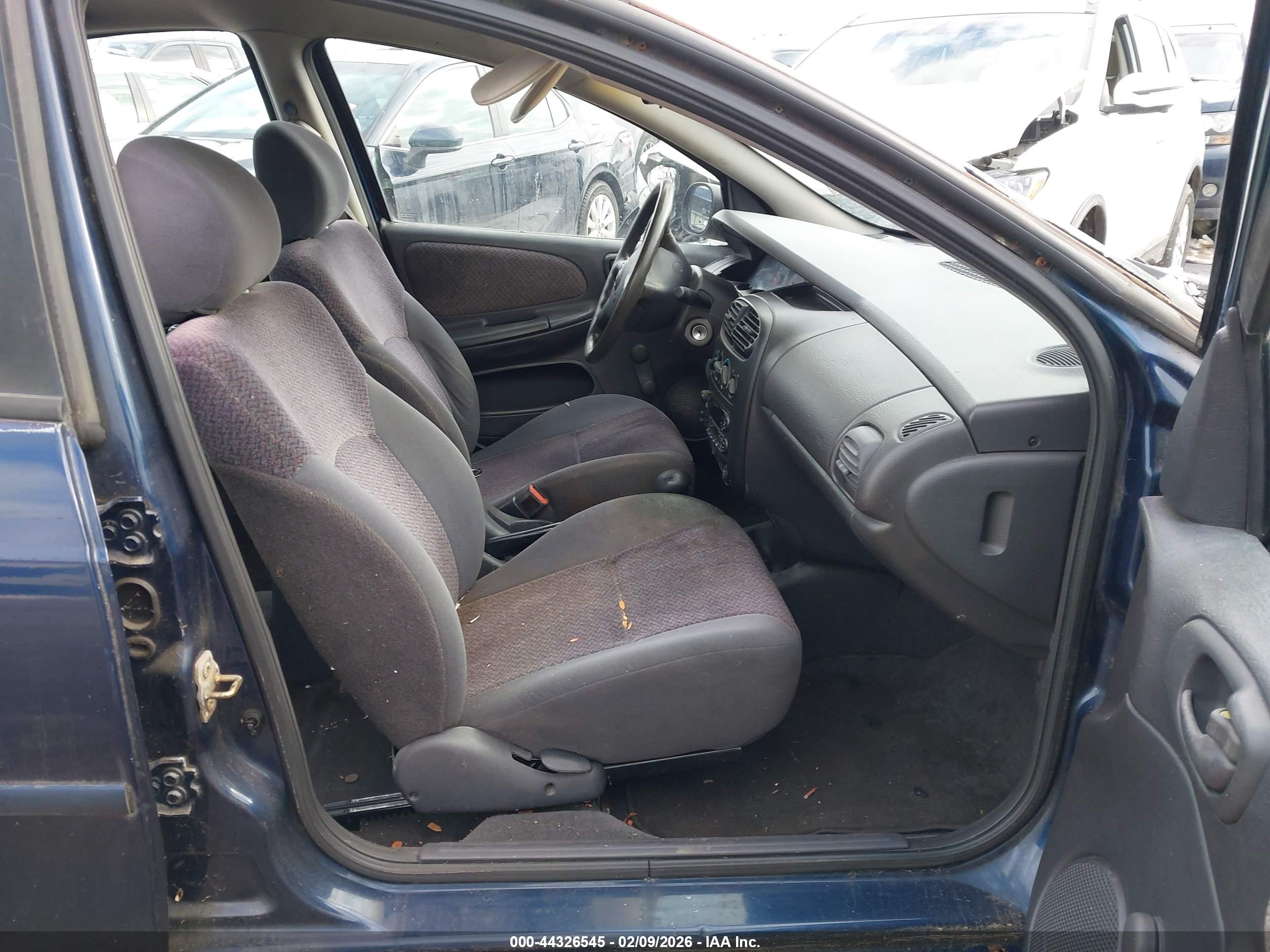 DODGE NEON image 5