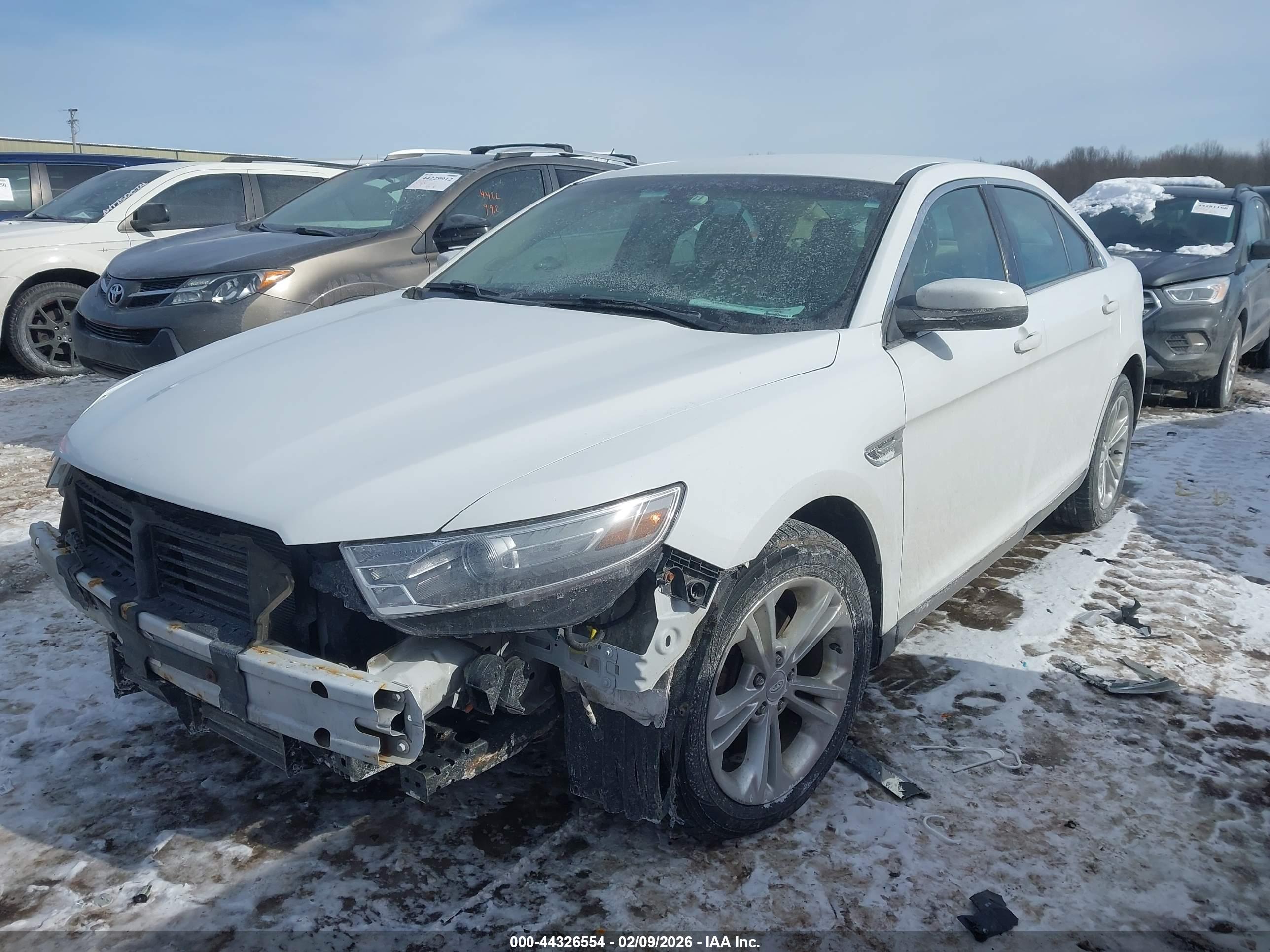 FORD TAURUS image 2